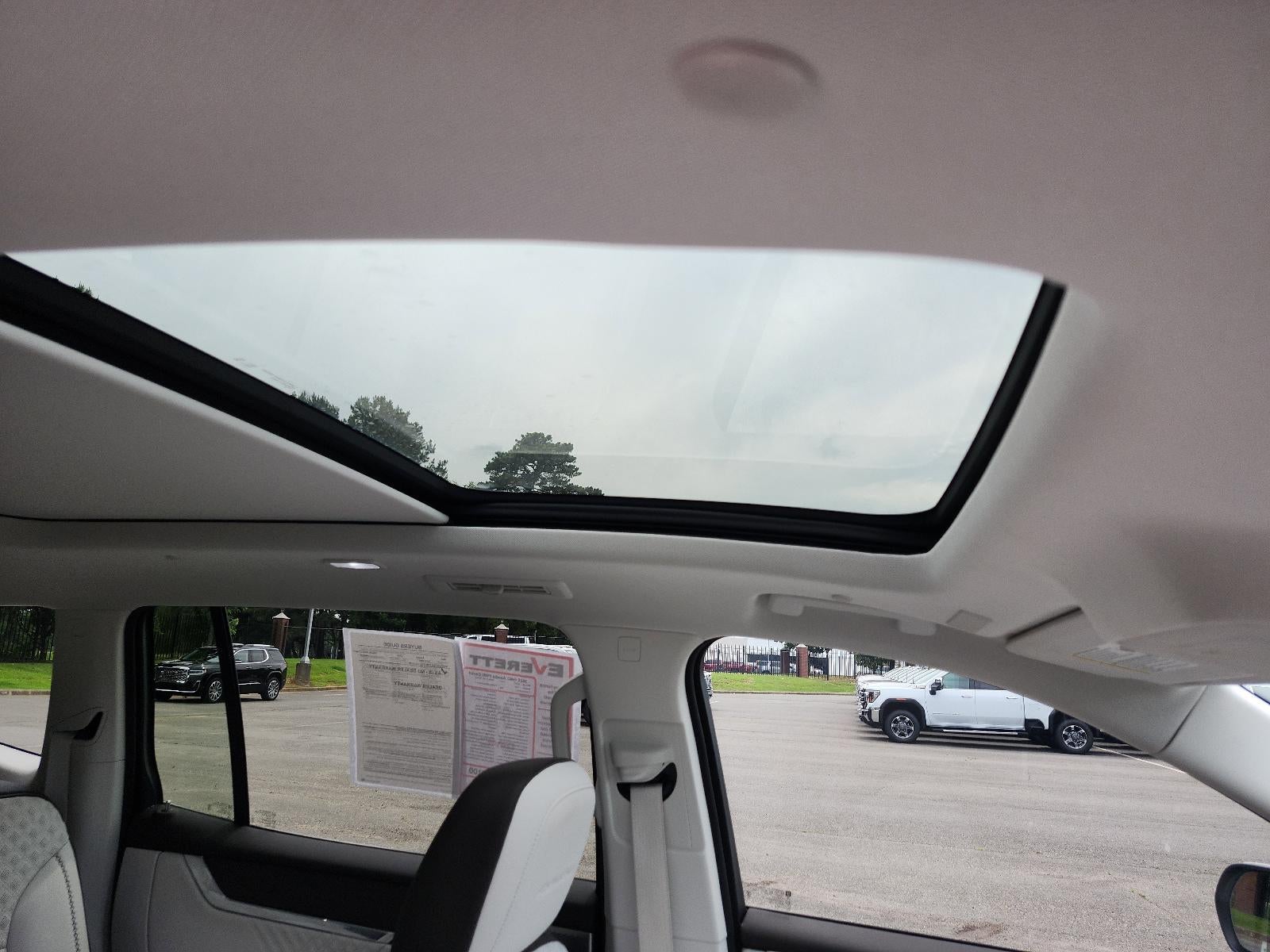 2025 GMC Acadia FWD Denali