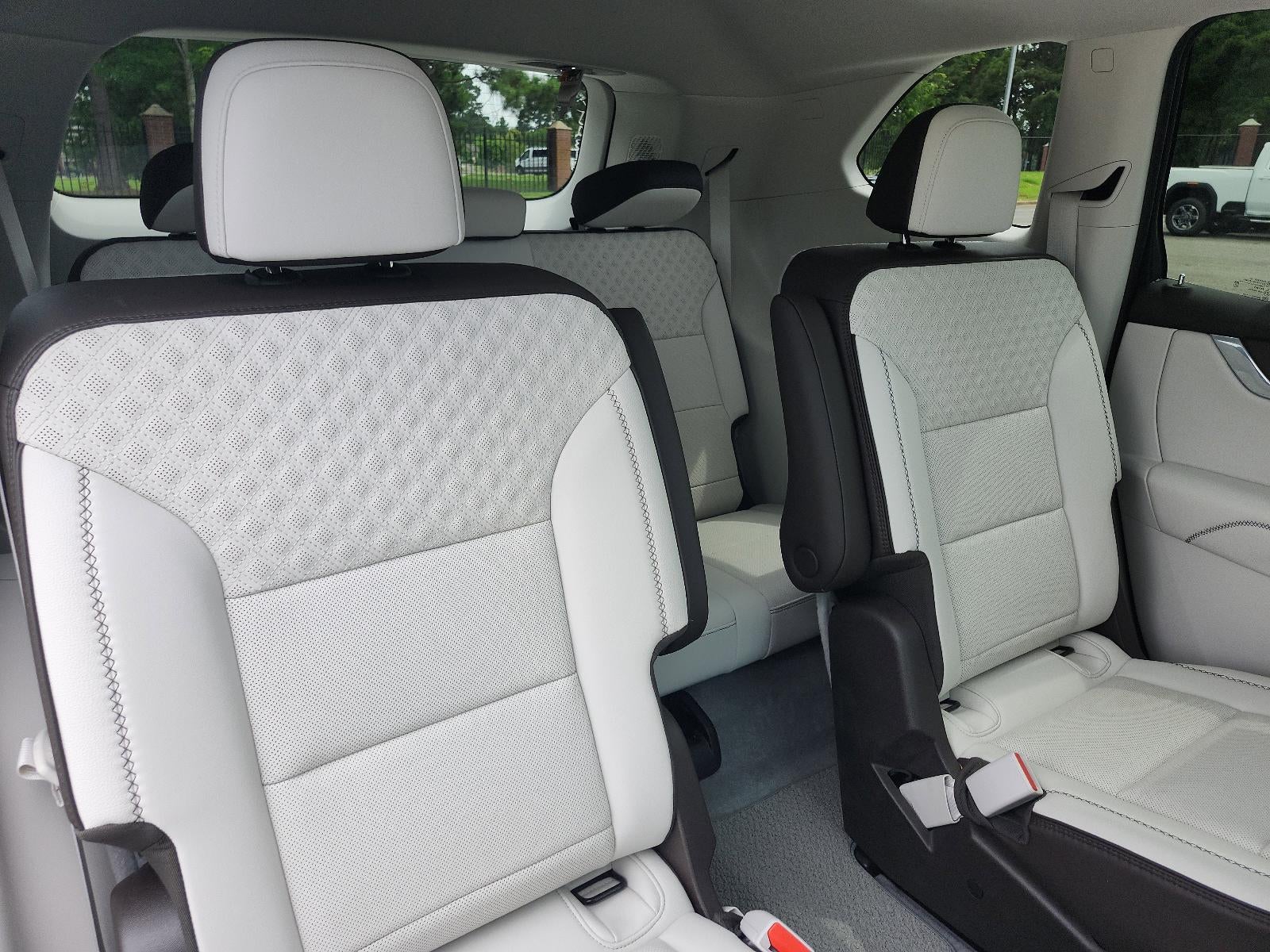 2025 GMC Acadia FWD Denali