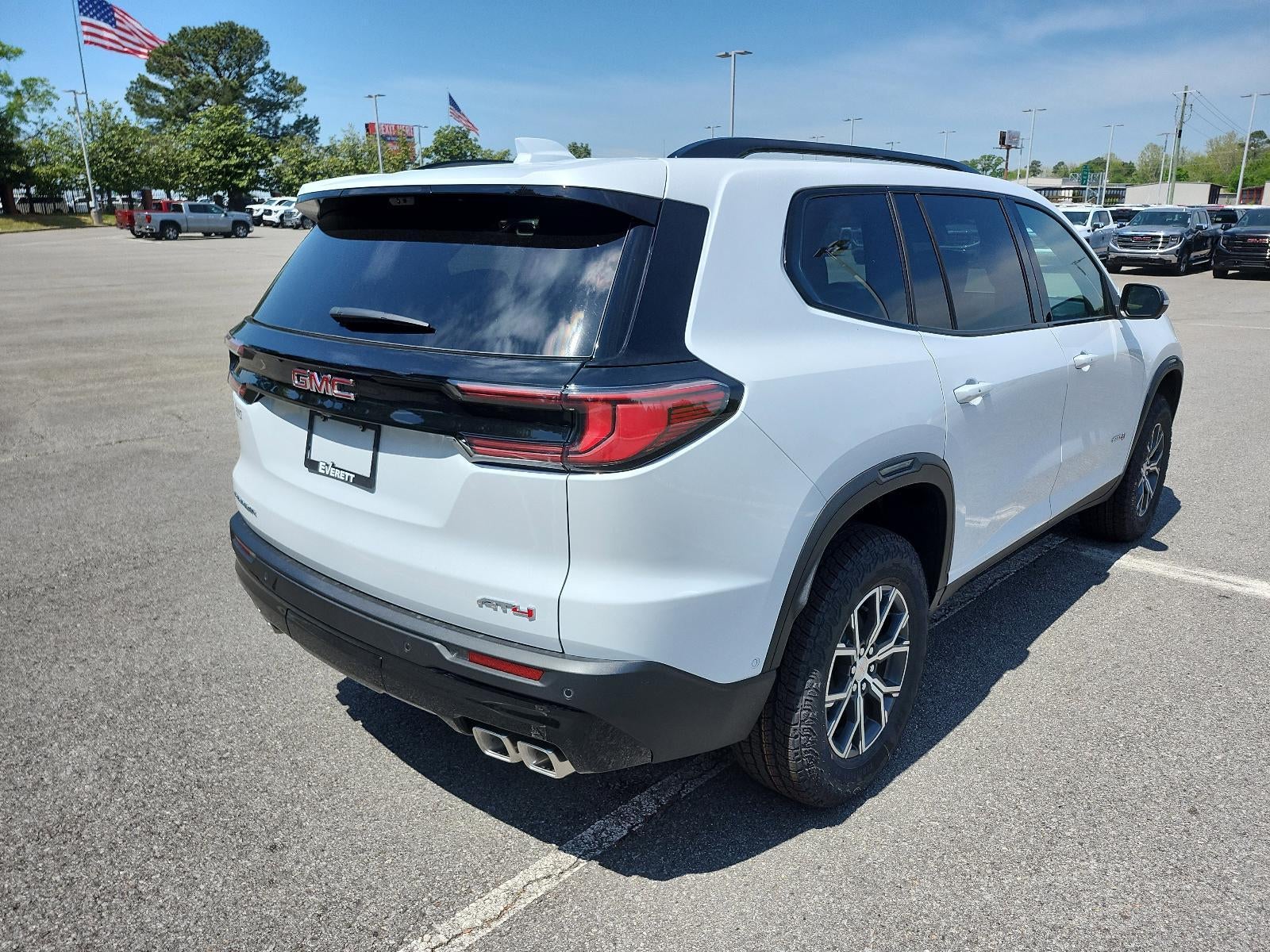 2026 GMC Acadia AWD AT4