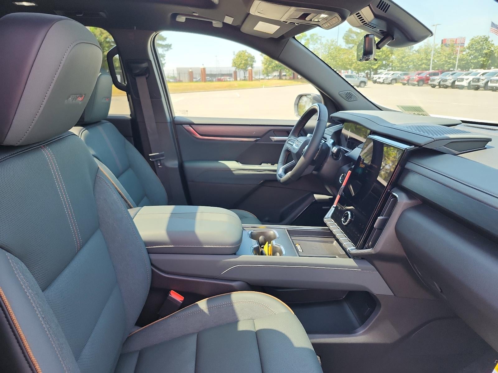 2026 GMC Acadia AWD AT4