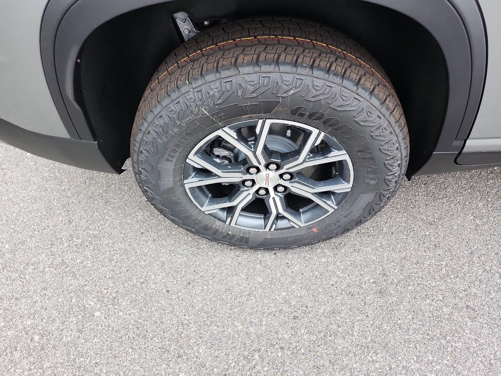 2026 GMC Acadia AWD AT4