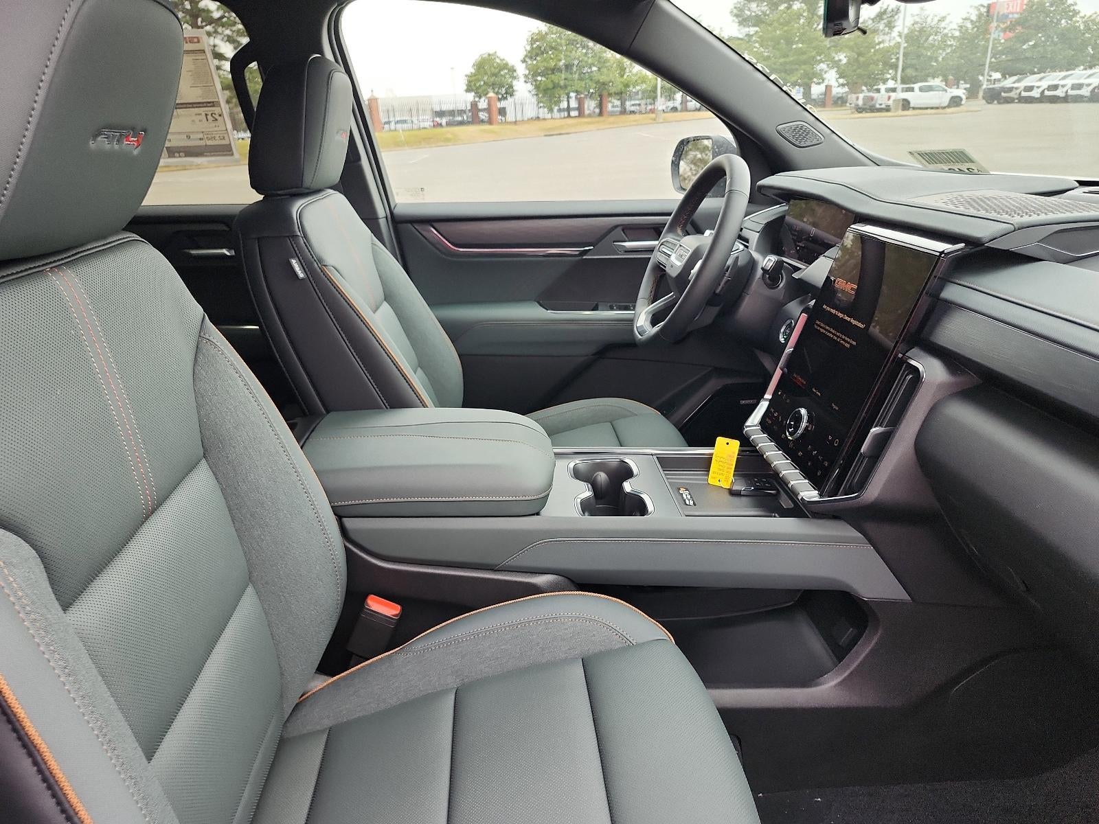 2026 GMC Acadia AWD AT4