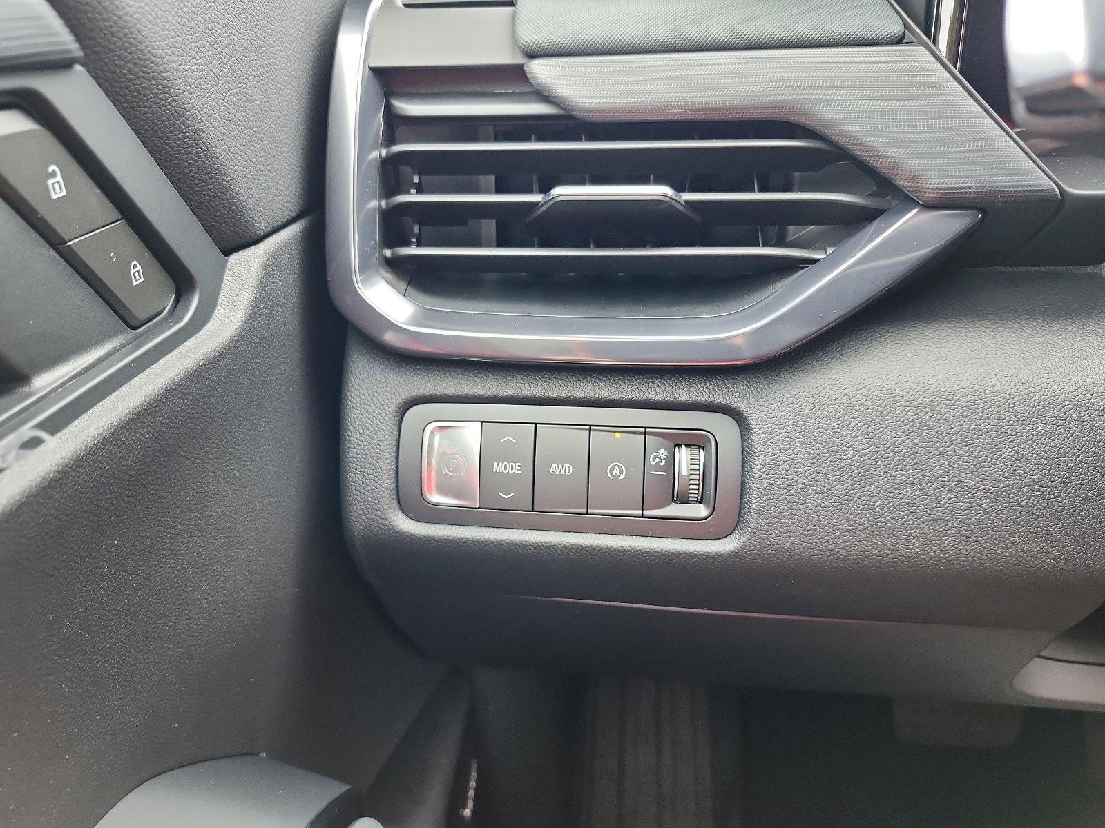 2026 GMC Acadia AWD AT4