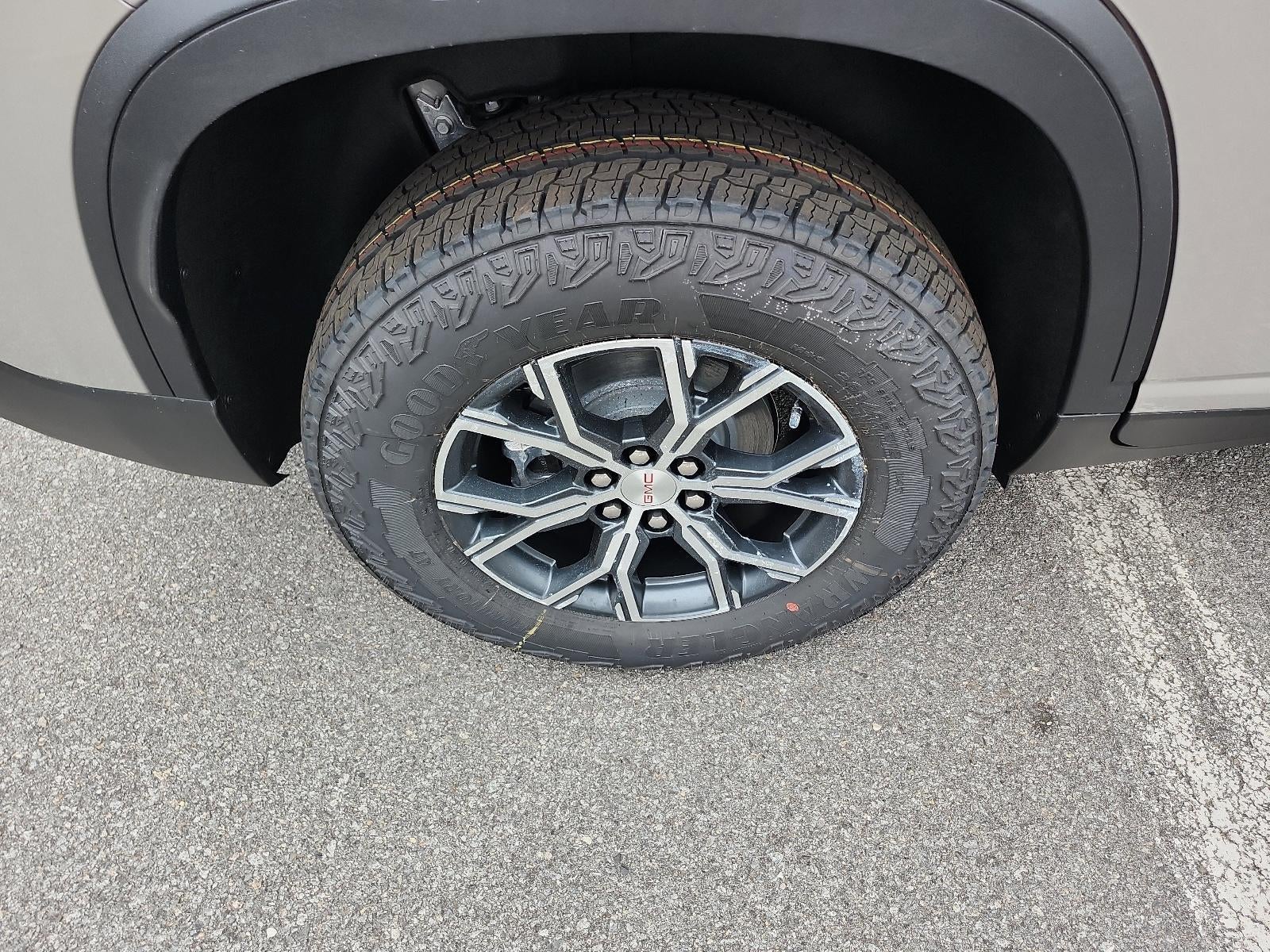 2026 GMC Acadia AWD AT4