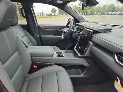 2026 GMC Acadia AWD AT4