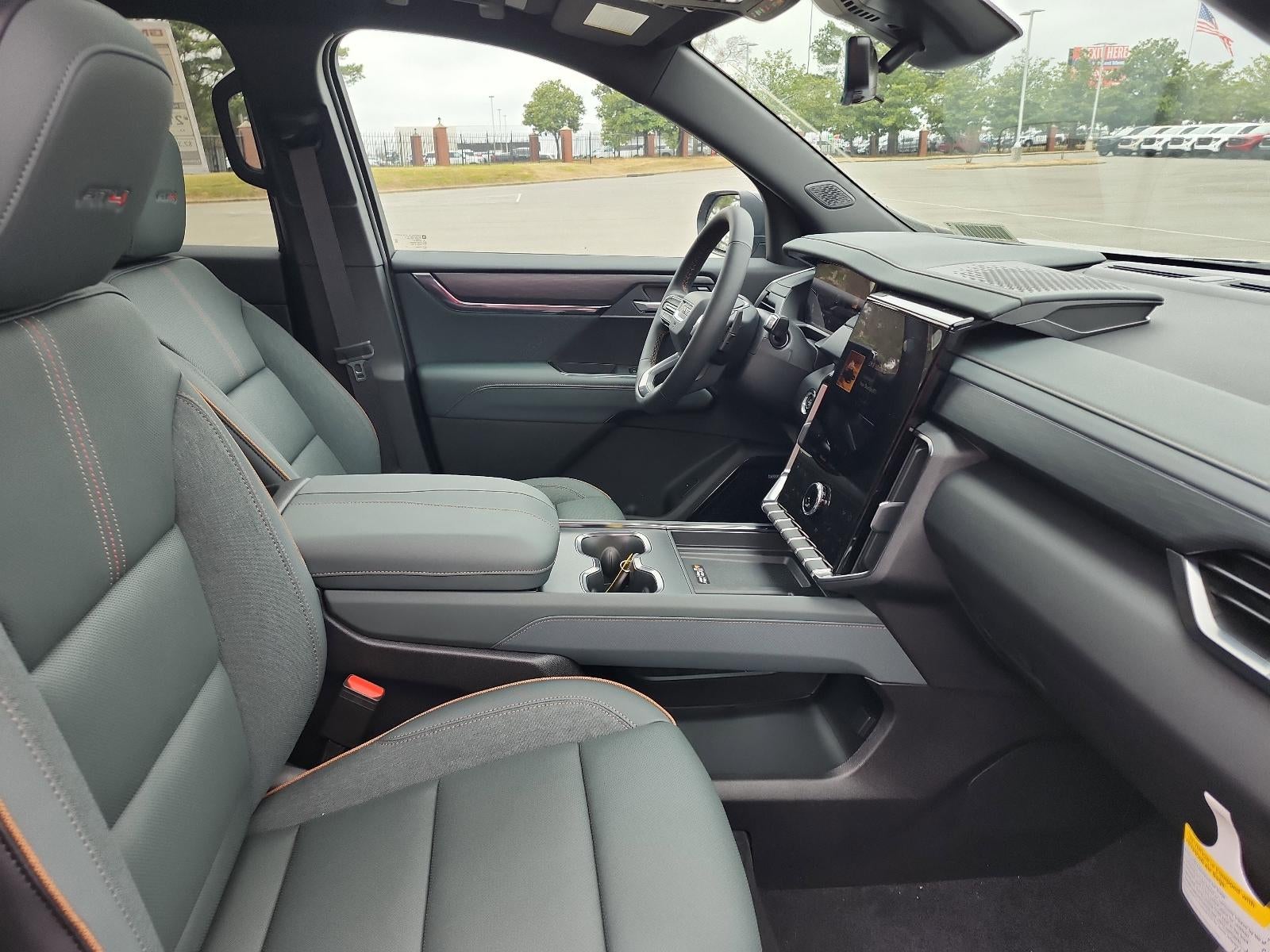 2026 GMC Acadia AWD AT4