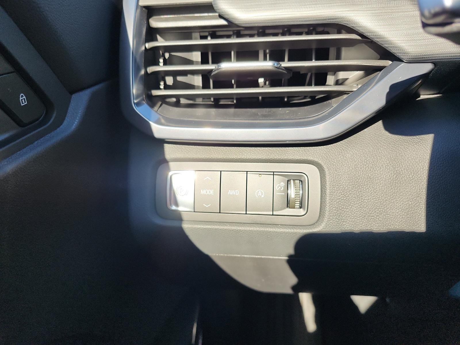 2026 GMC Acadia AWD AT4