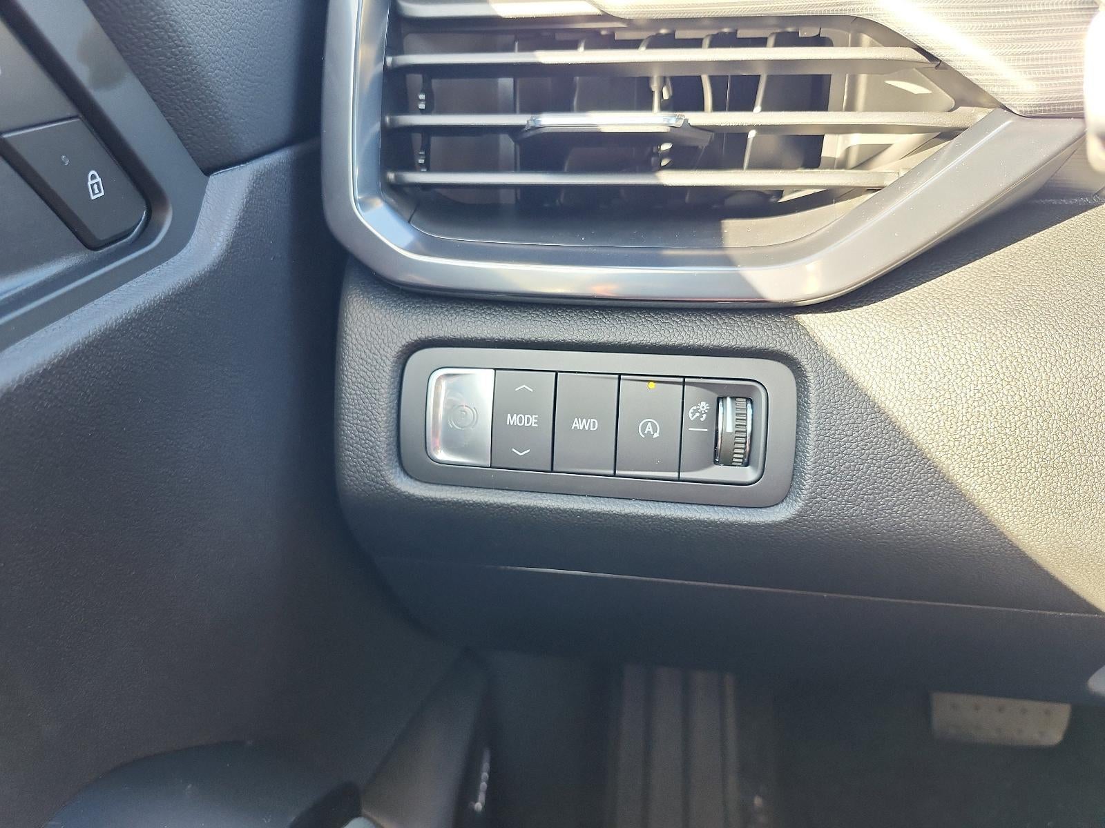 2026 GMC Acadia AWD AT4