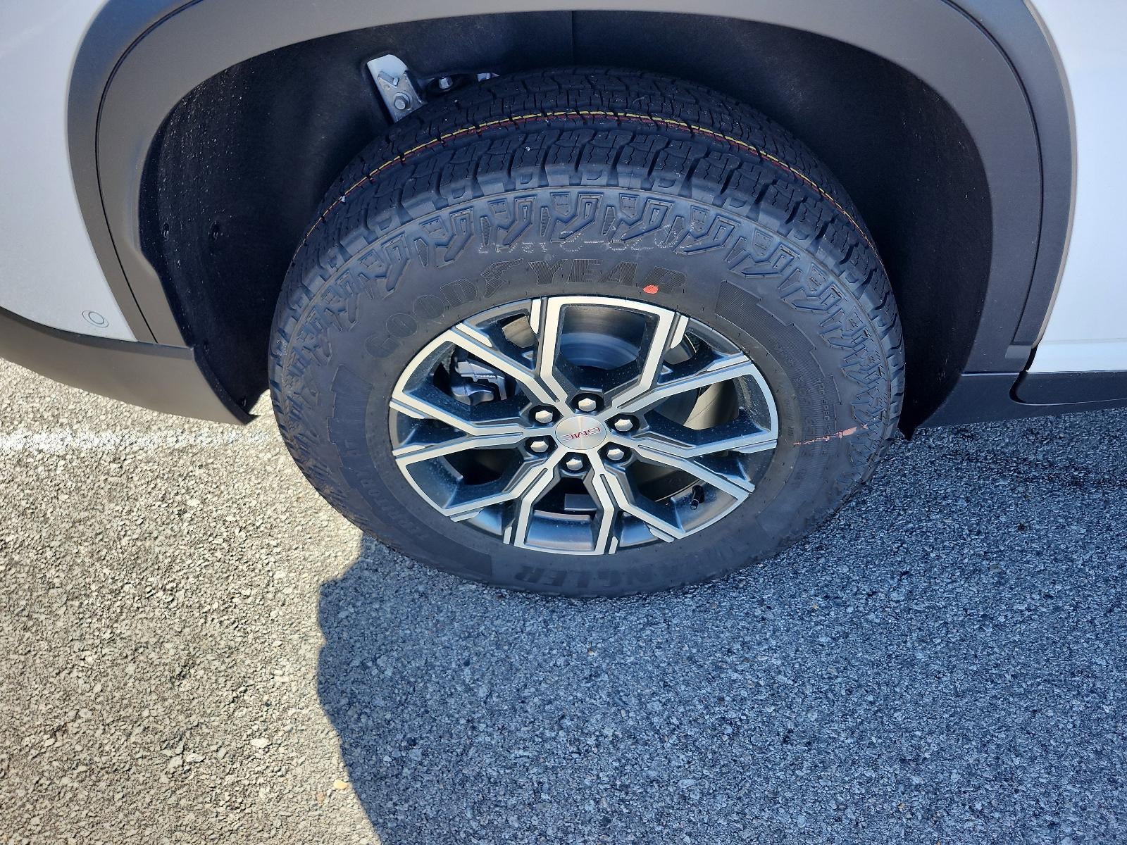 2026 GMC Acadia AWD AT4