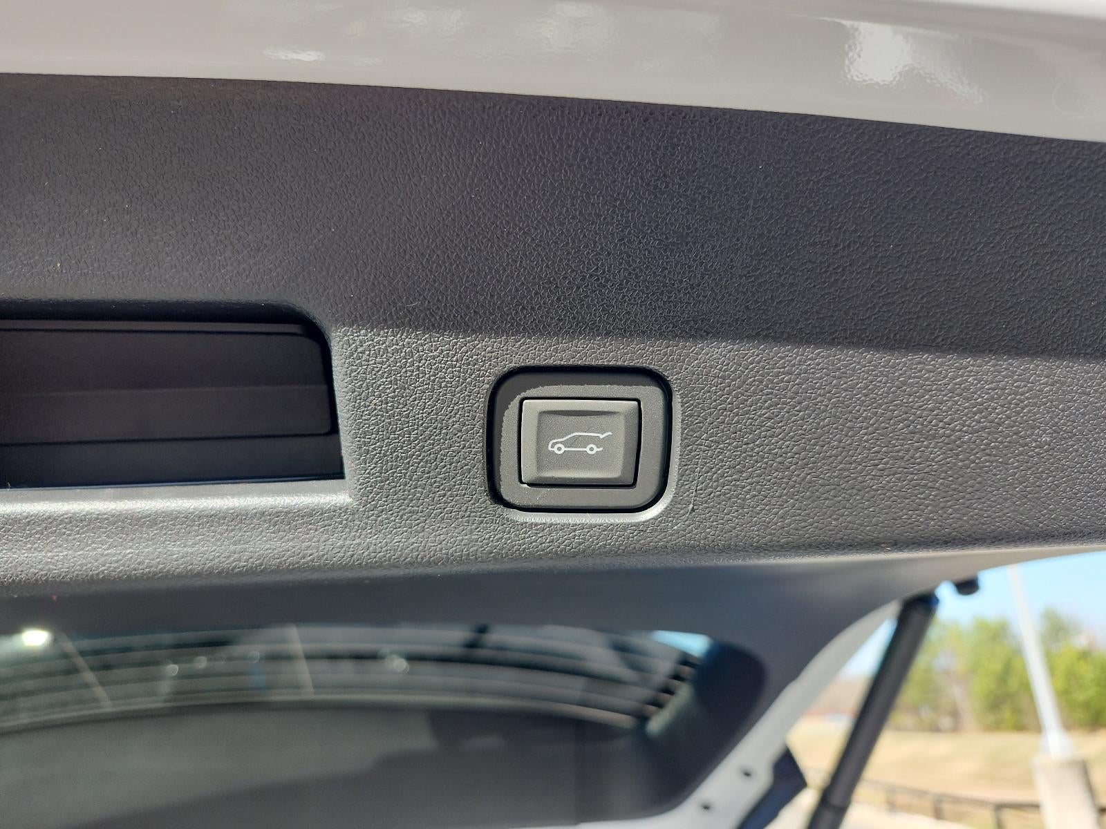 2026 GMC Acadia AWD AT4