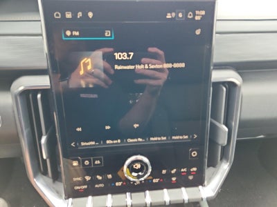 2026 GMC Acadia AWD AT4