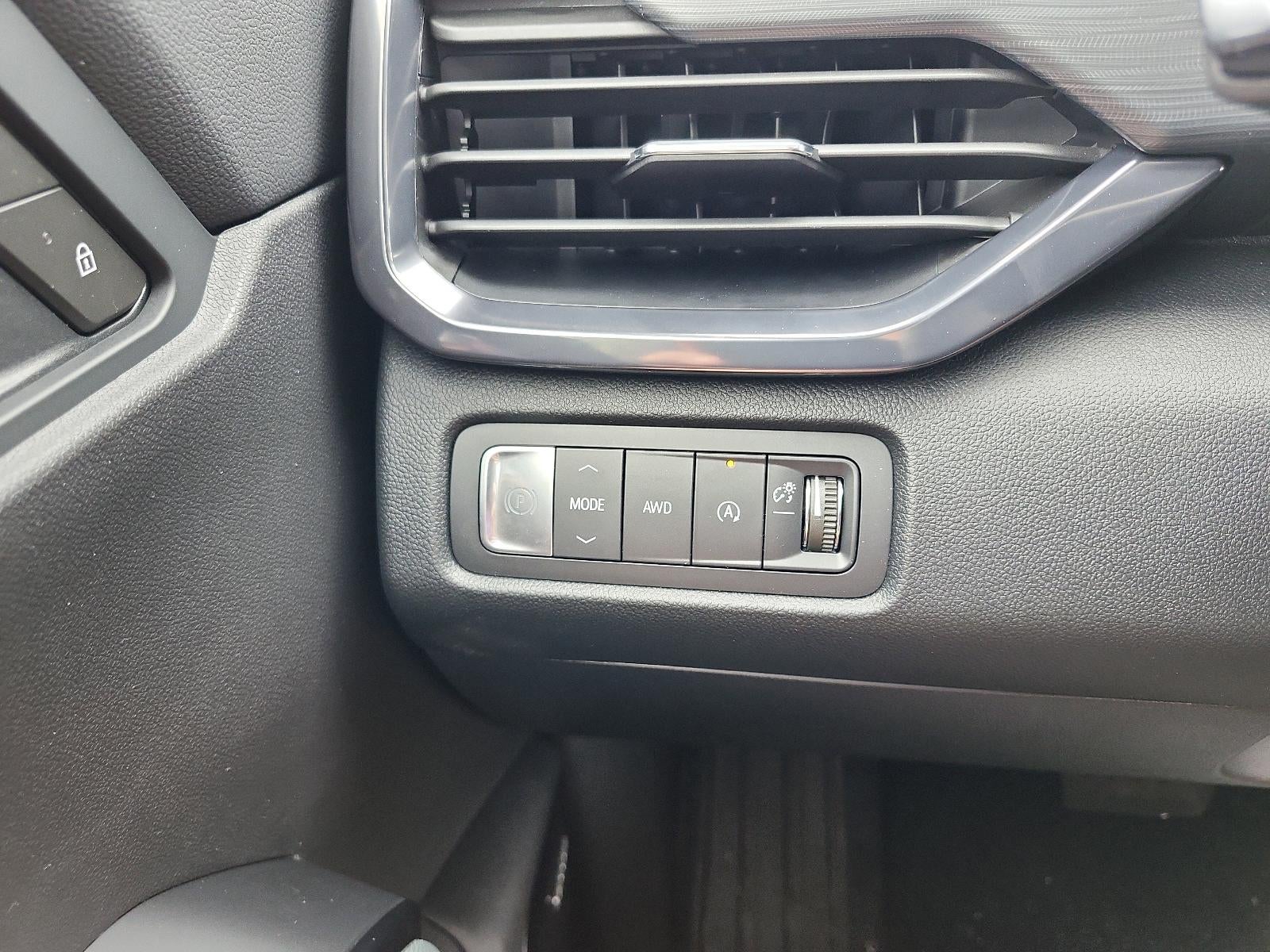 2026 GMC Acadia AWD AT4