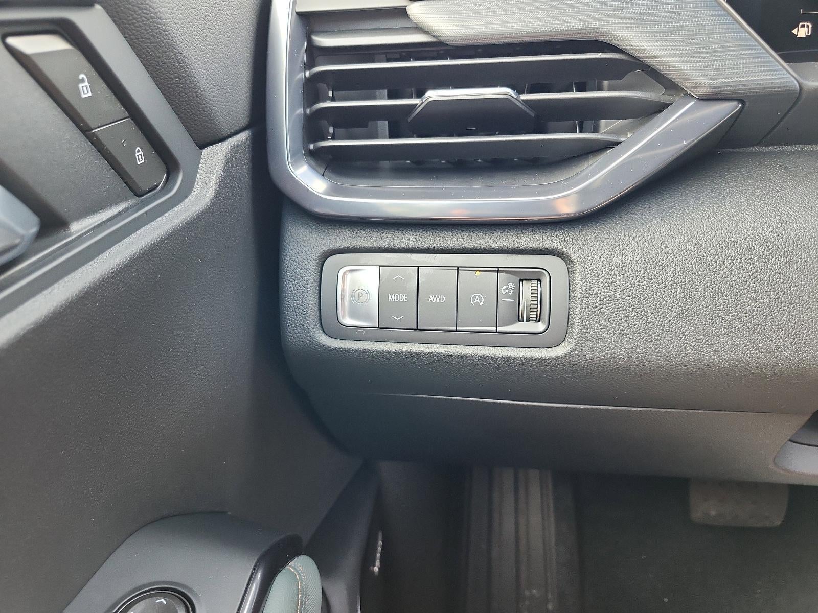 2026 GMC Acadia AWD AT4