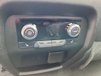 2026 GMC Acadia AWD AT4