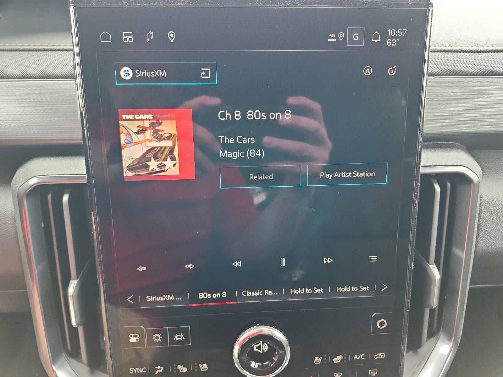 2026 GMC Acadia AWD AT4