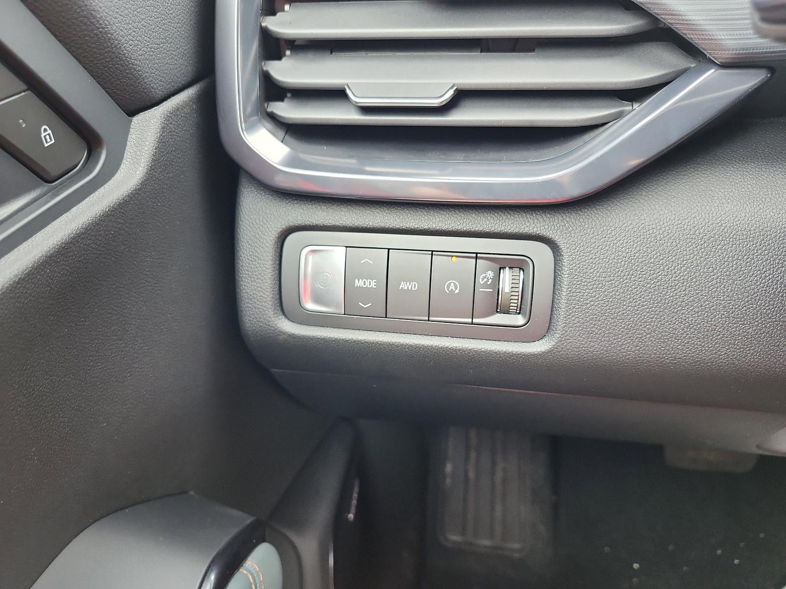 2026 GMC Acadia AWD AT4