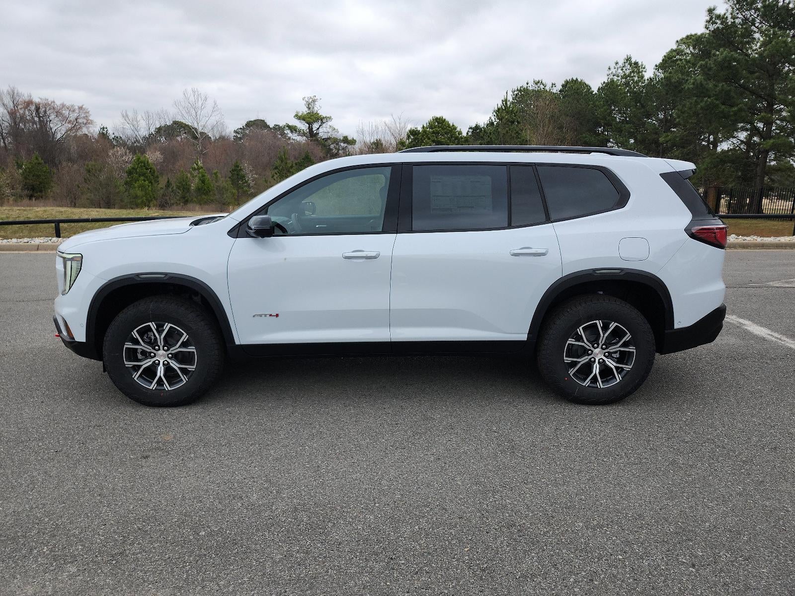 2026 GMC Acadia AWD AT4