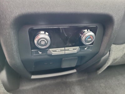 2026 GMC Acadia AWD AT4