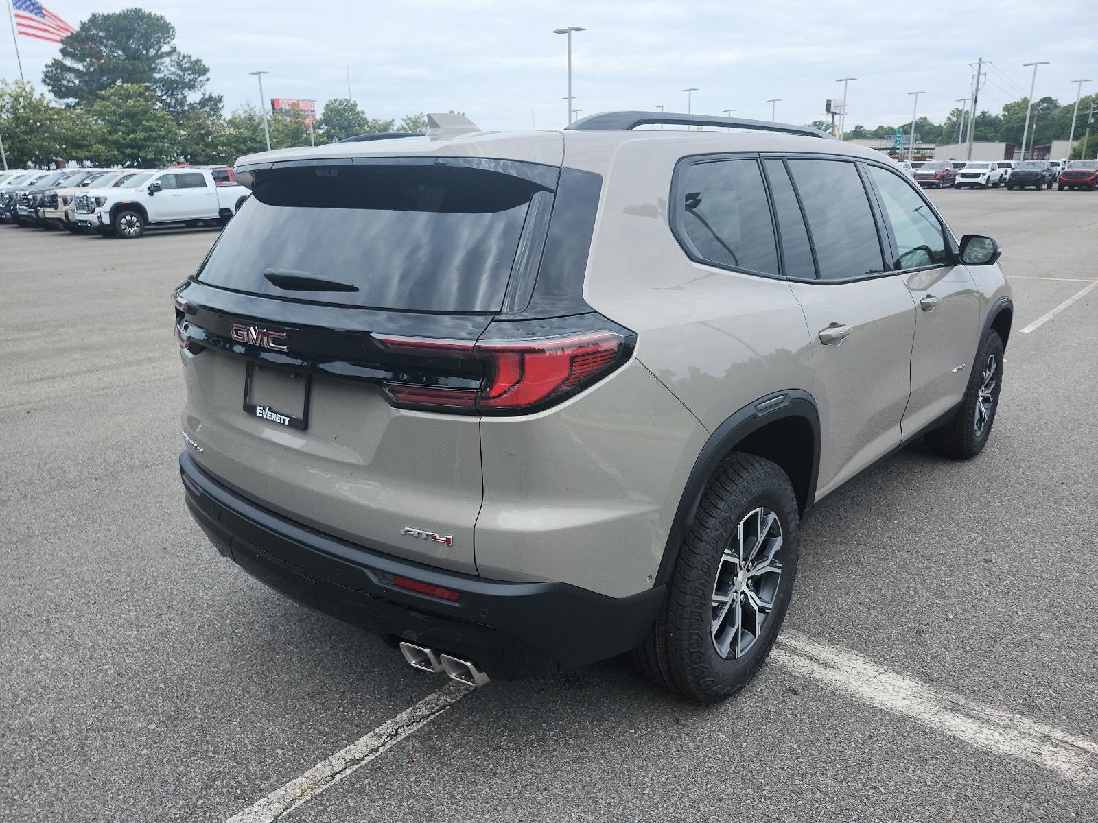 2026 GMC Acadia AWD AT4