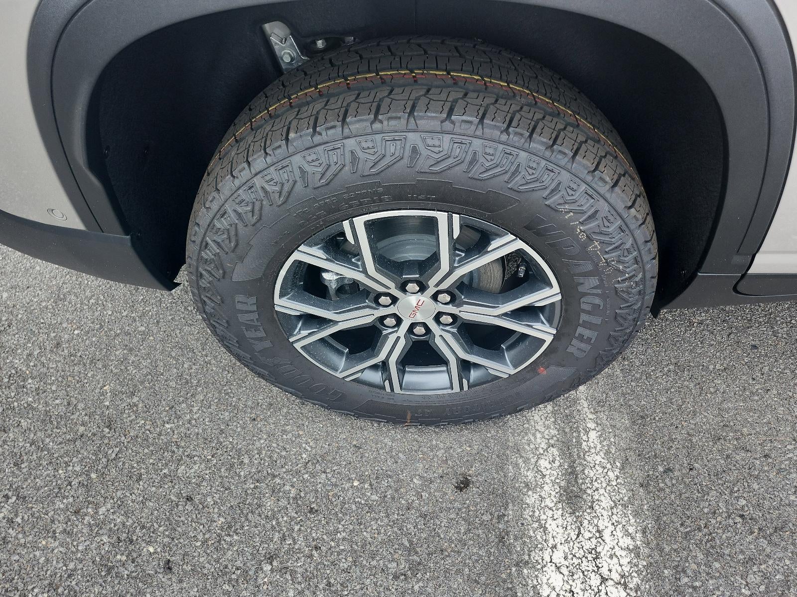 2026 GMC Acadia AWD AT4