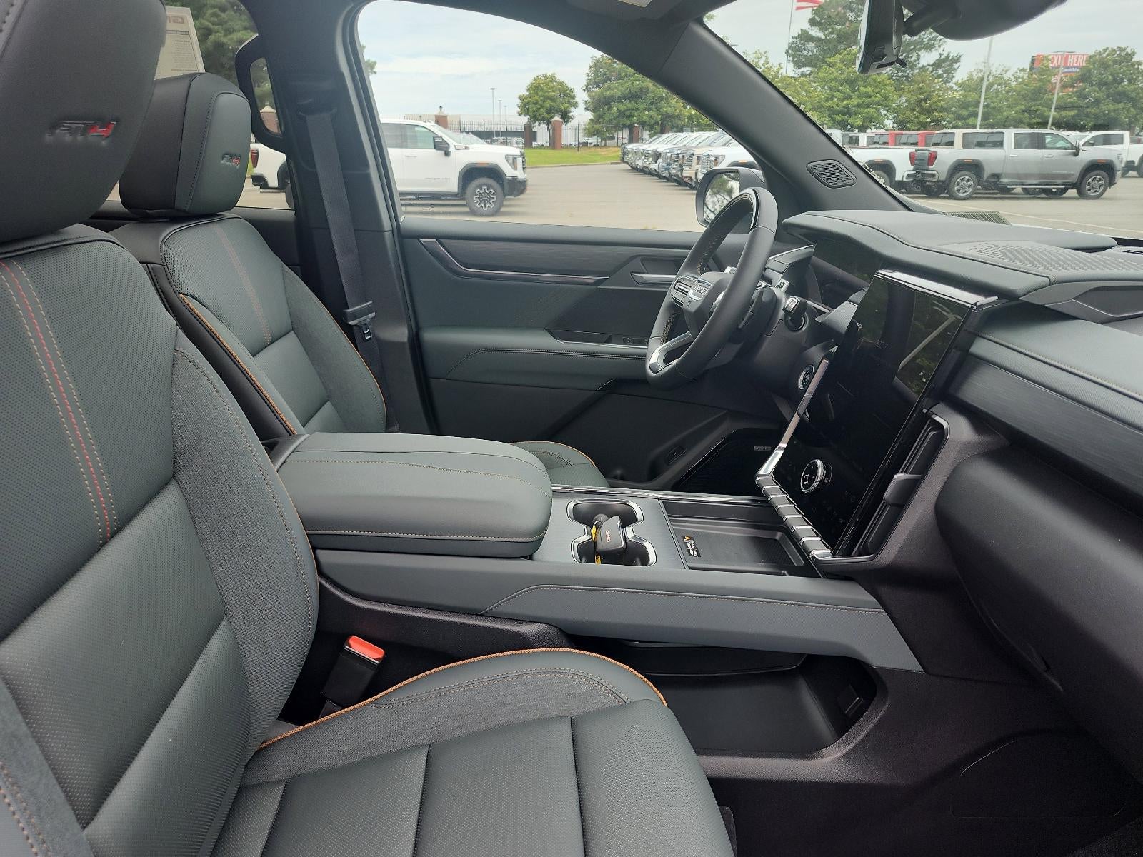 2026 GMC Acadia AWD AT4