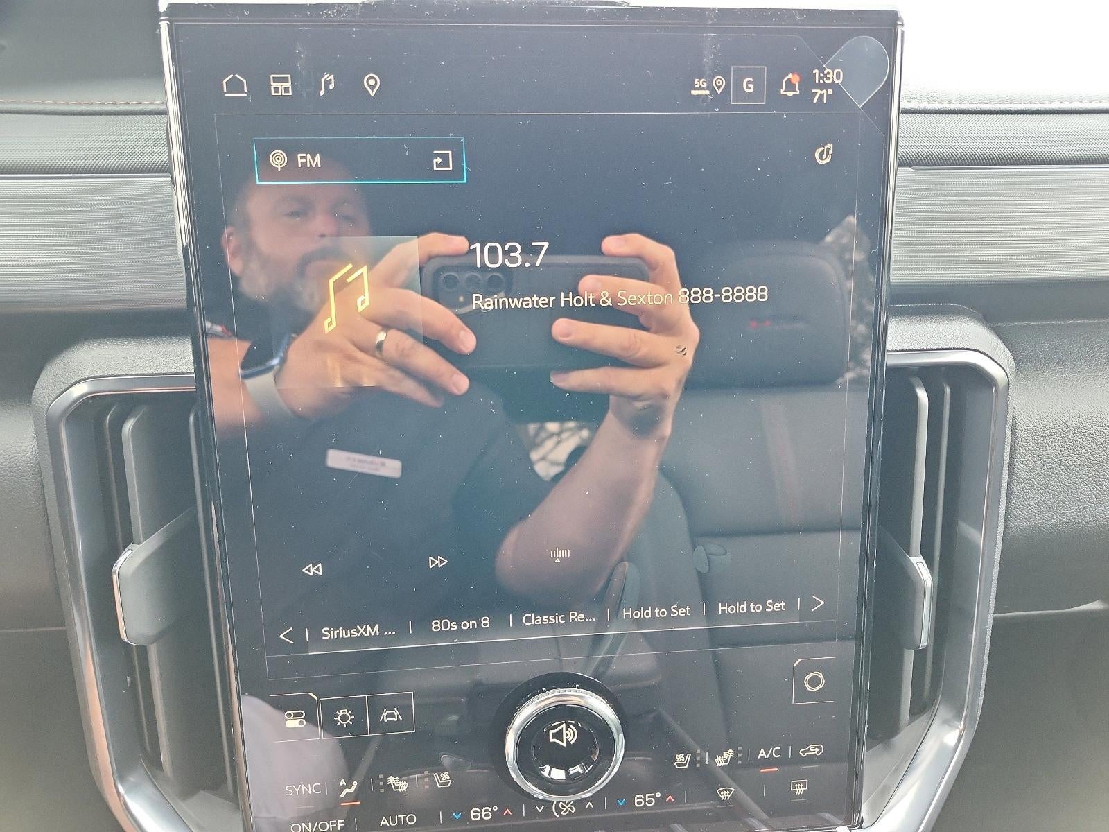 2026 GMC Acadia AWD AT4