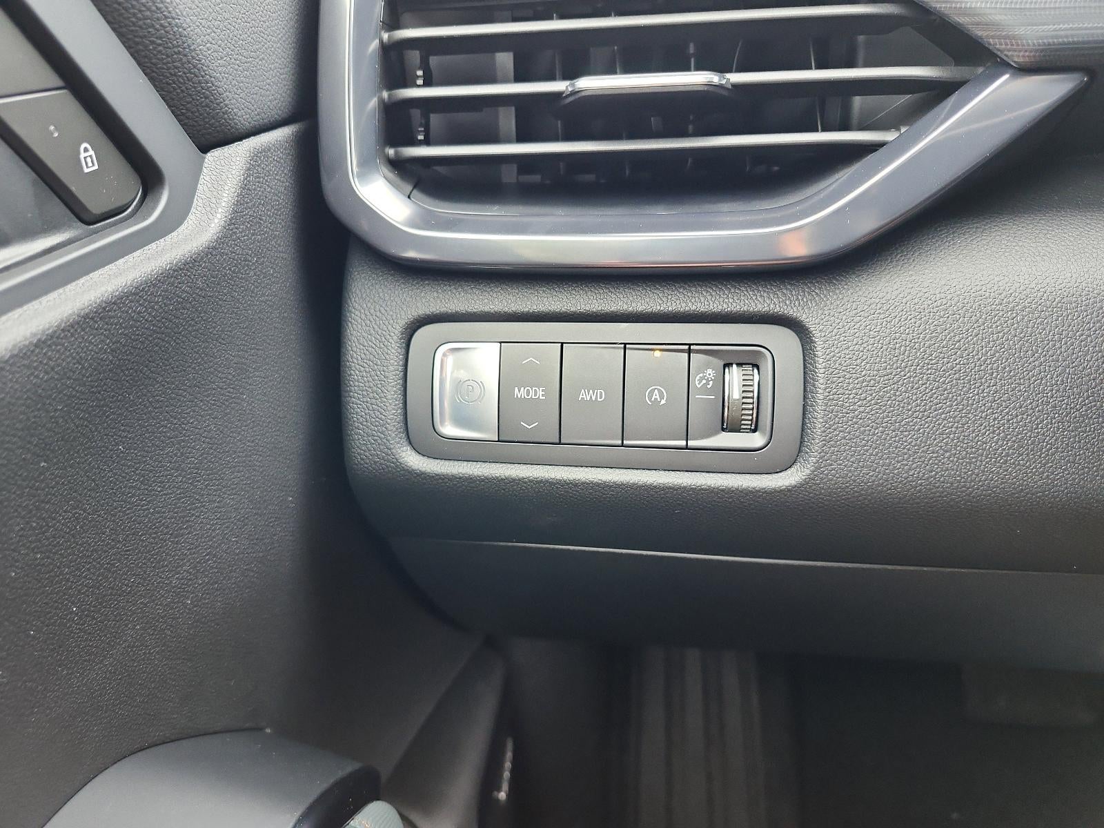 2026 GMC Acadia AWD AT4