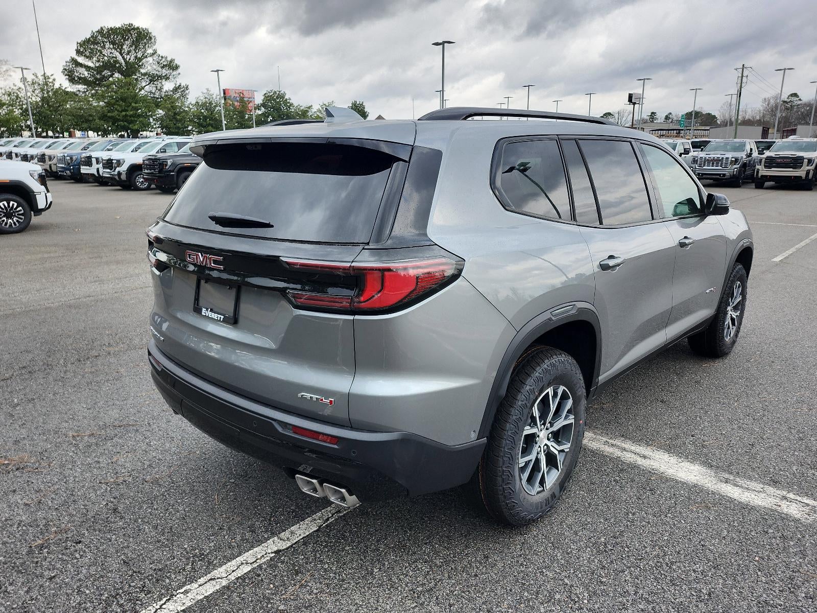 2026 GMC Acadia AWD AT4