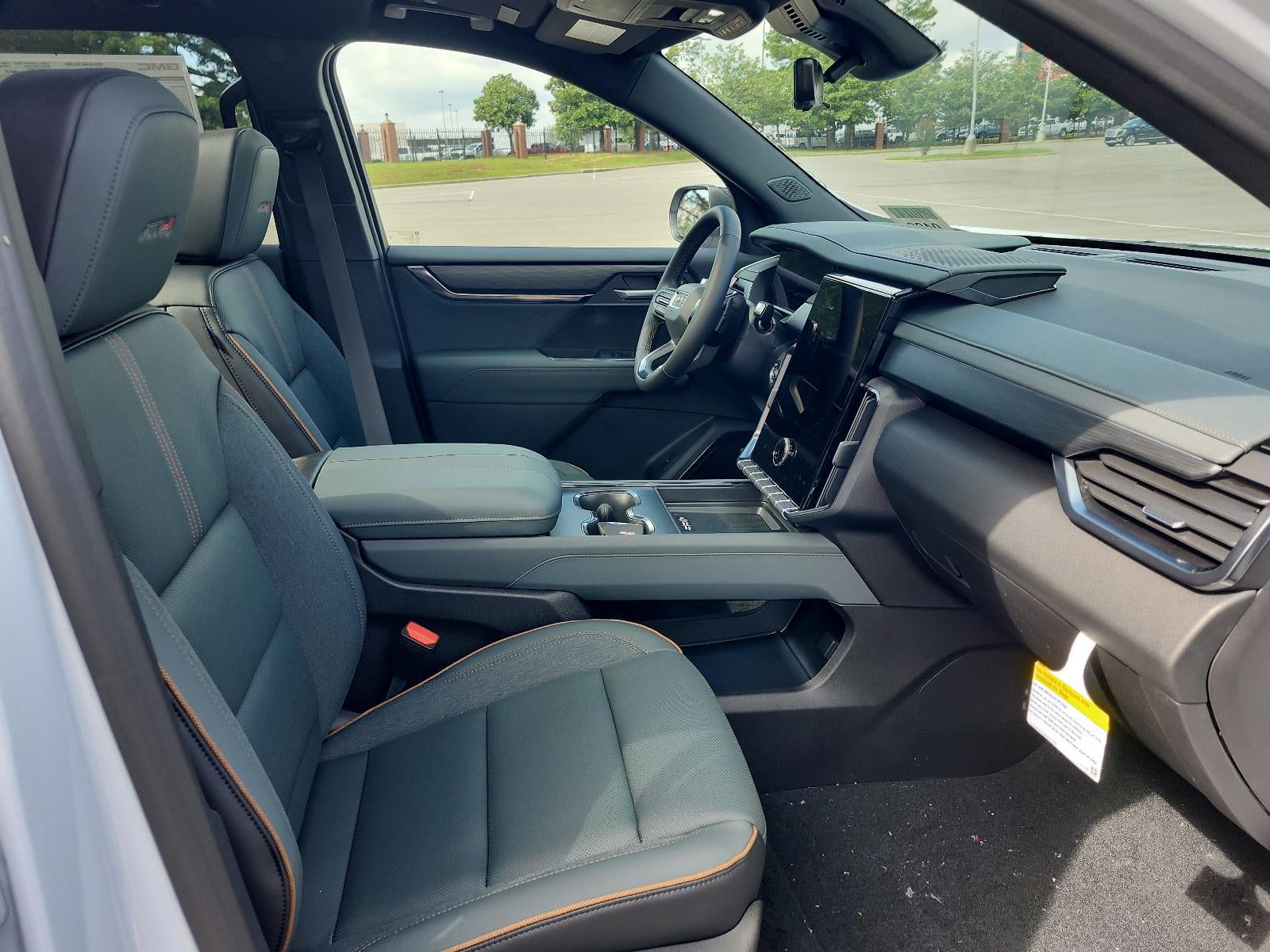 2026 GMC Acadia AWD AT4