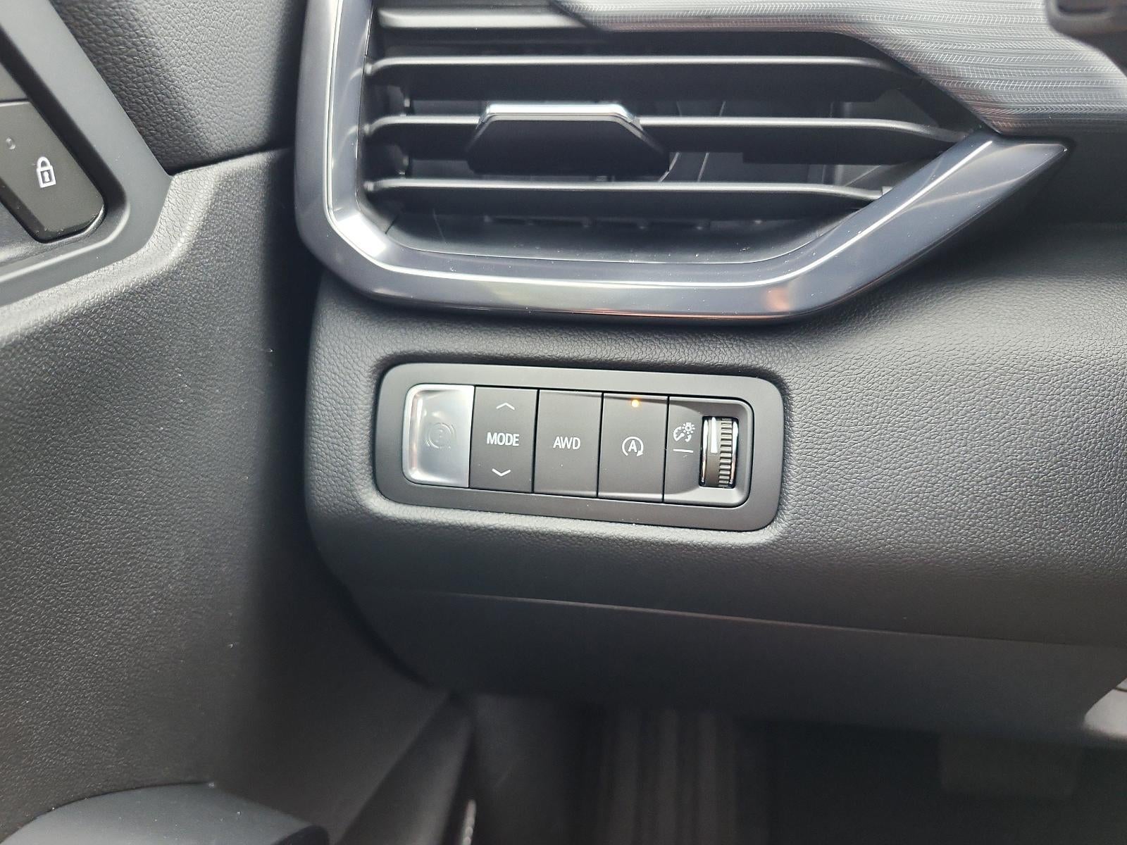 2026 GMC Acadia AWD AT4