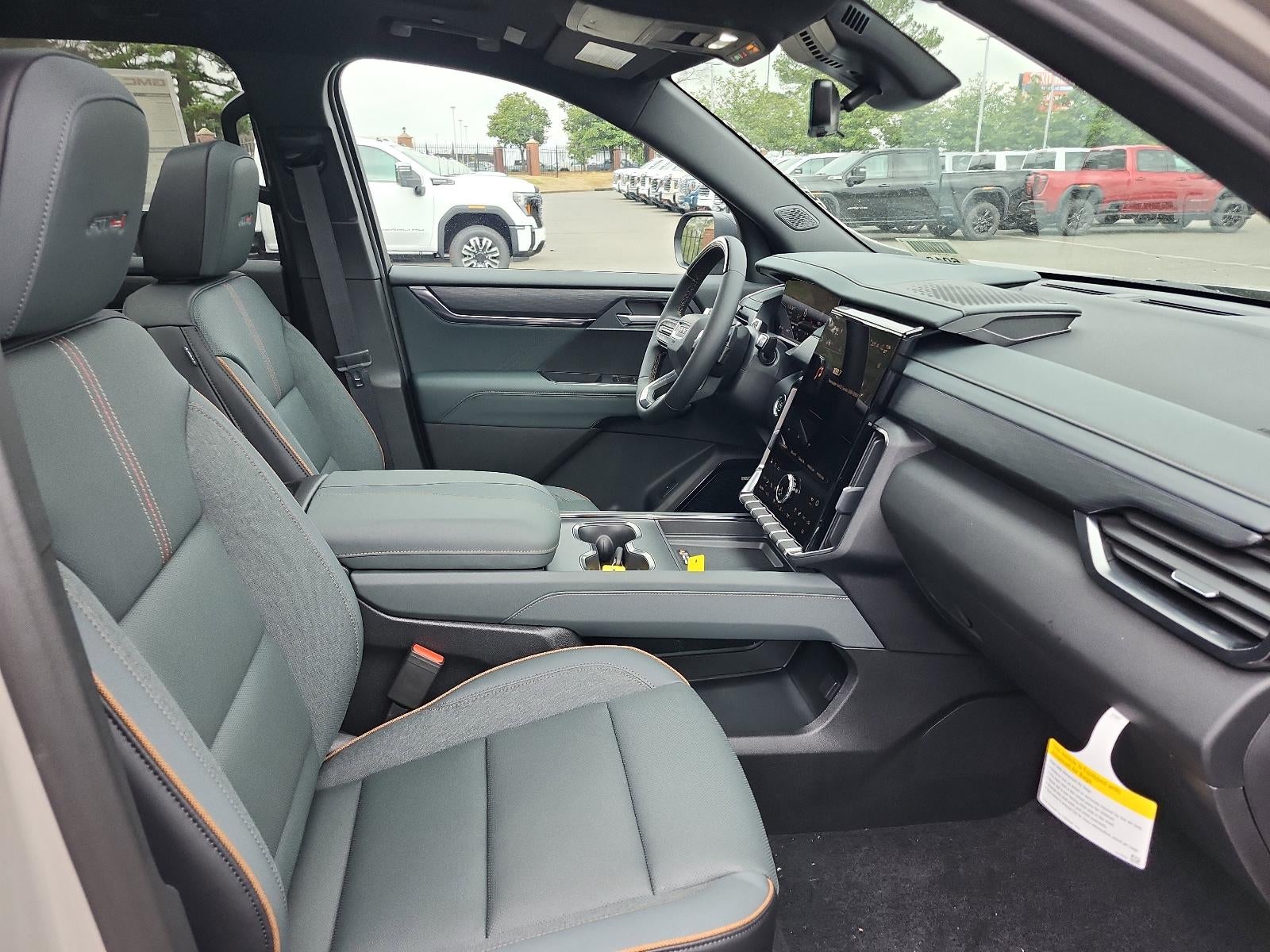 2026 GMC Acadia AWD AT4