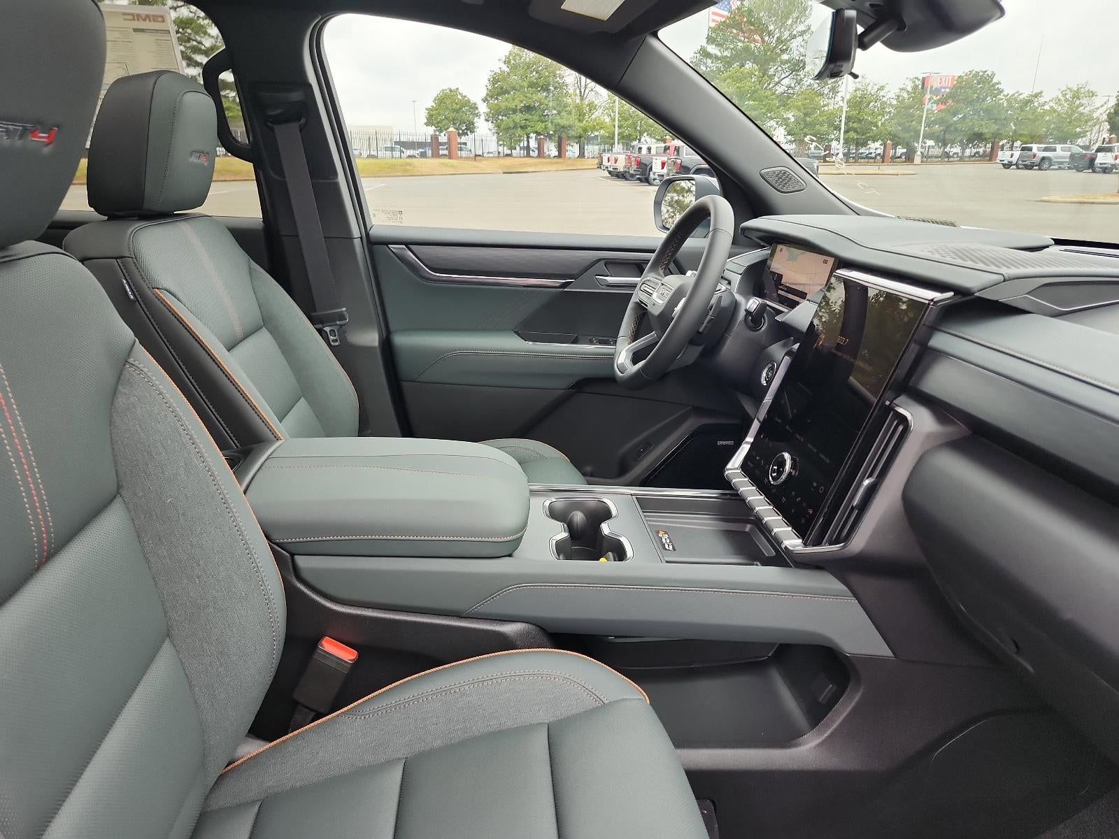 2026 GMC Acadia AWD AT4