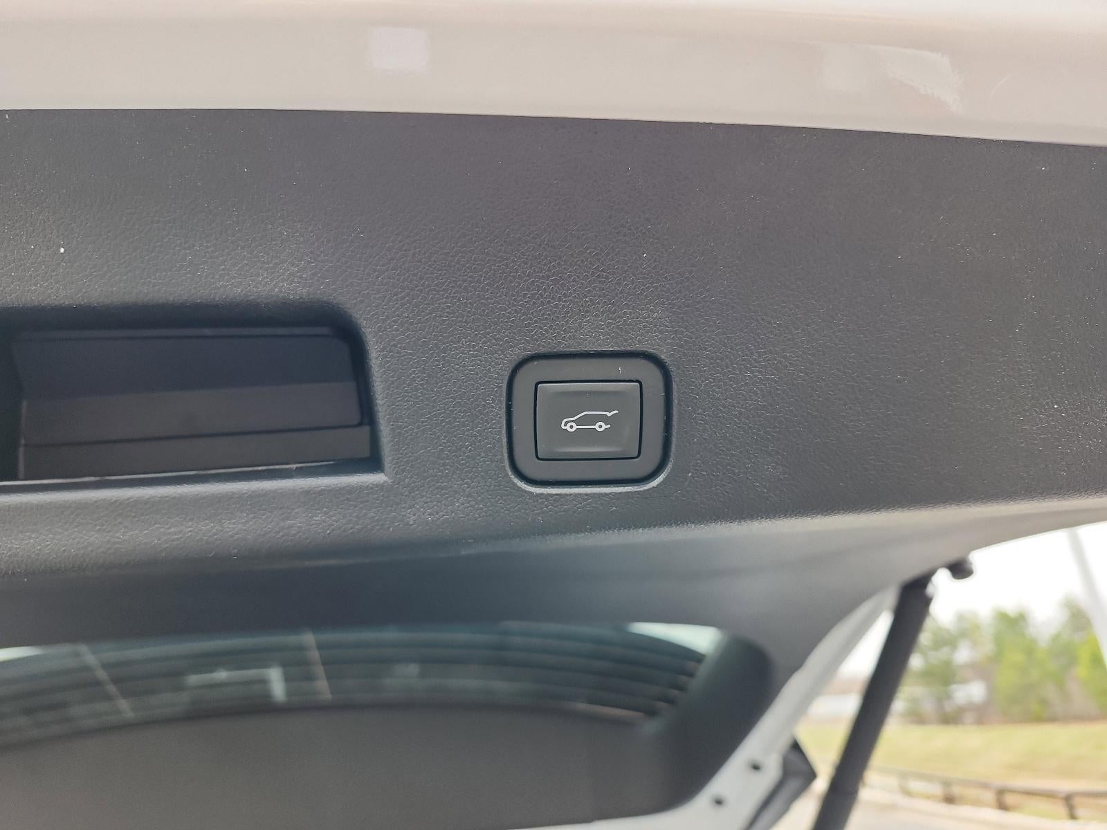 2026 GMC Acadia AWD AT4