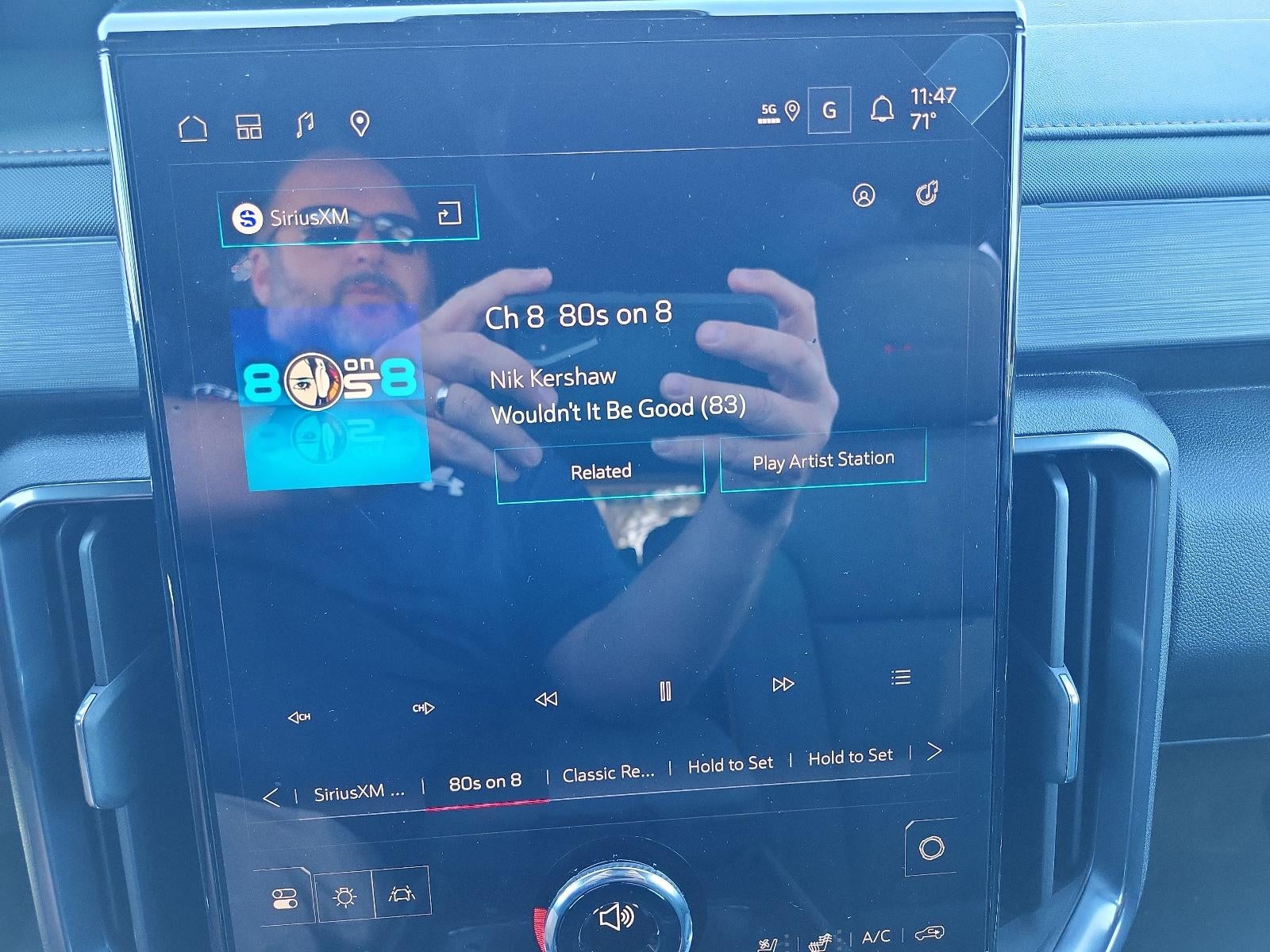 2026 GMC Acadia AWD AT4