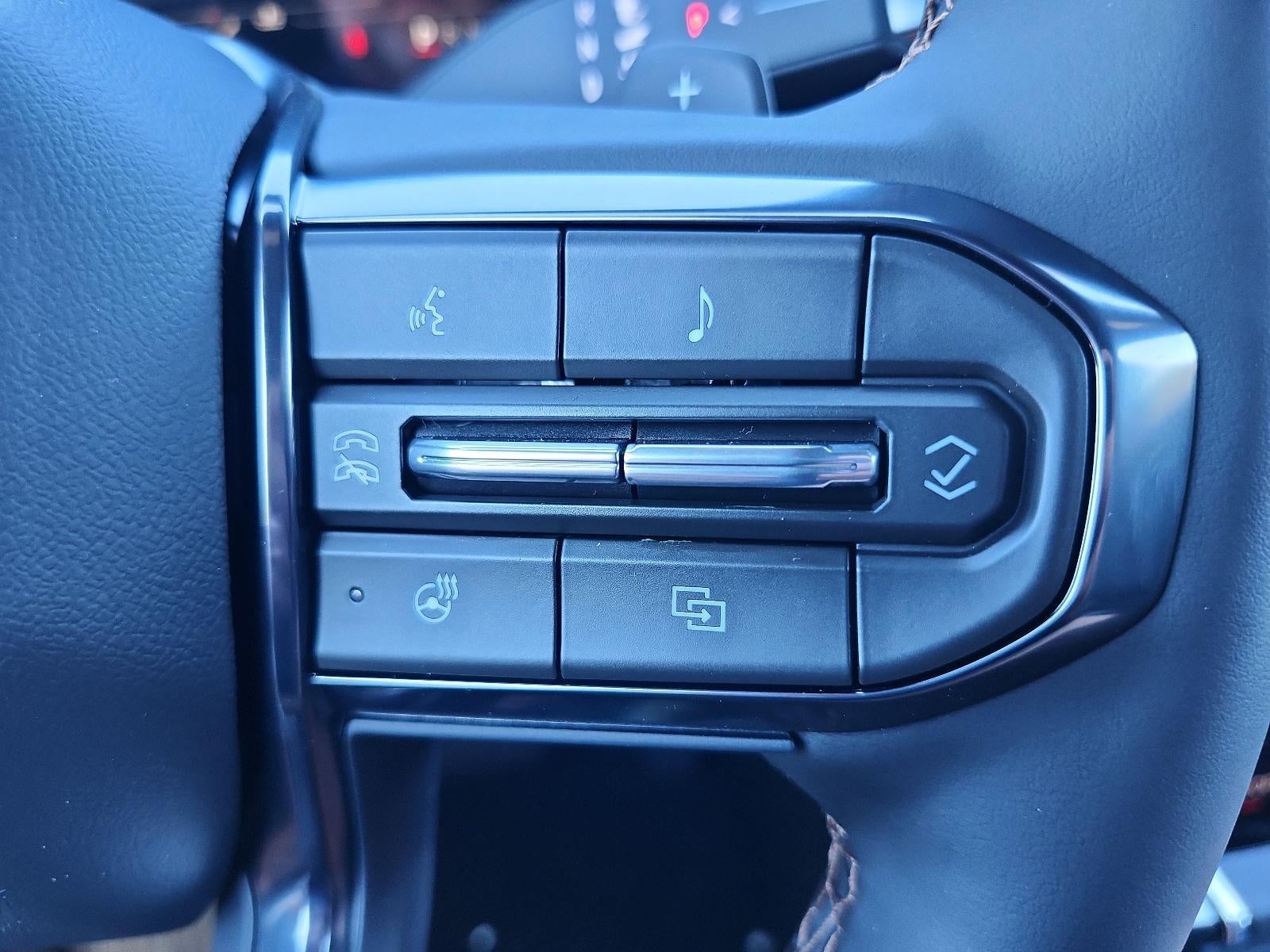 2026 GMC Acadia AWD AT4