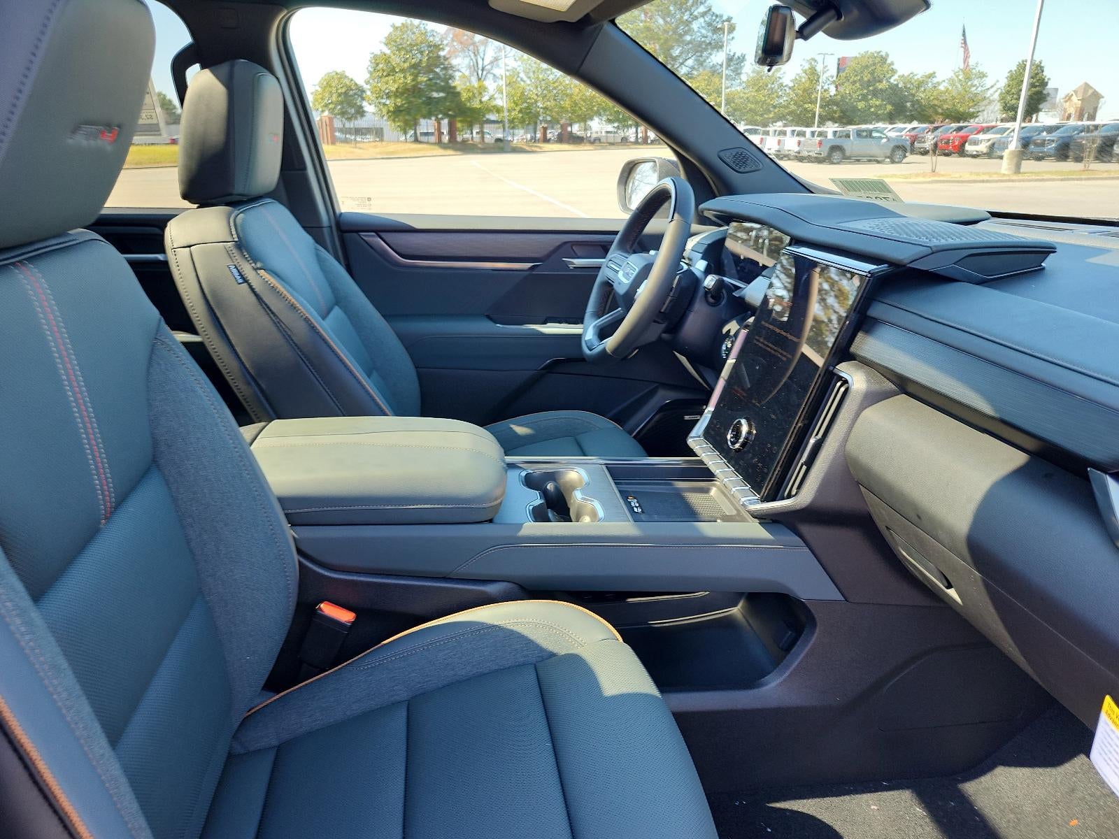 2026 GMC Acadia AWD AT4