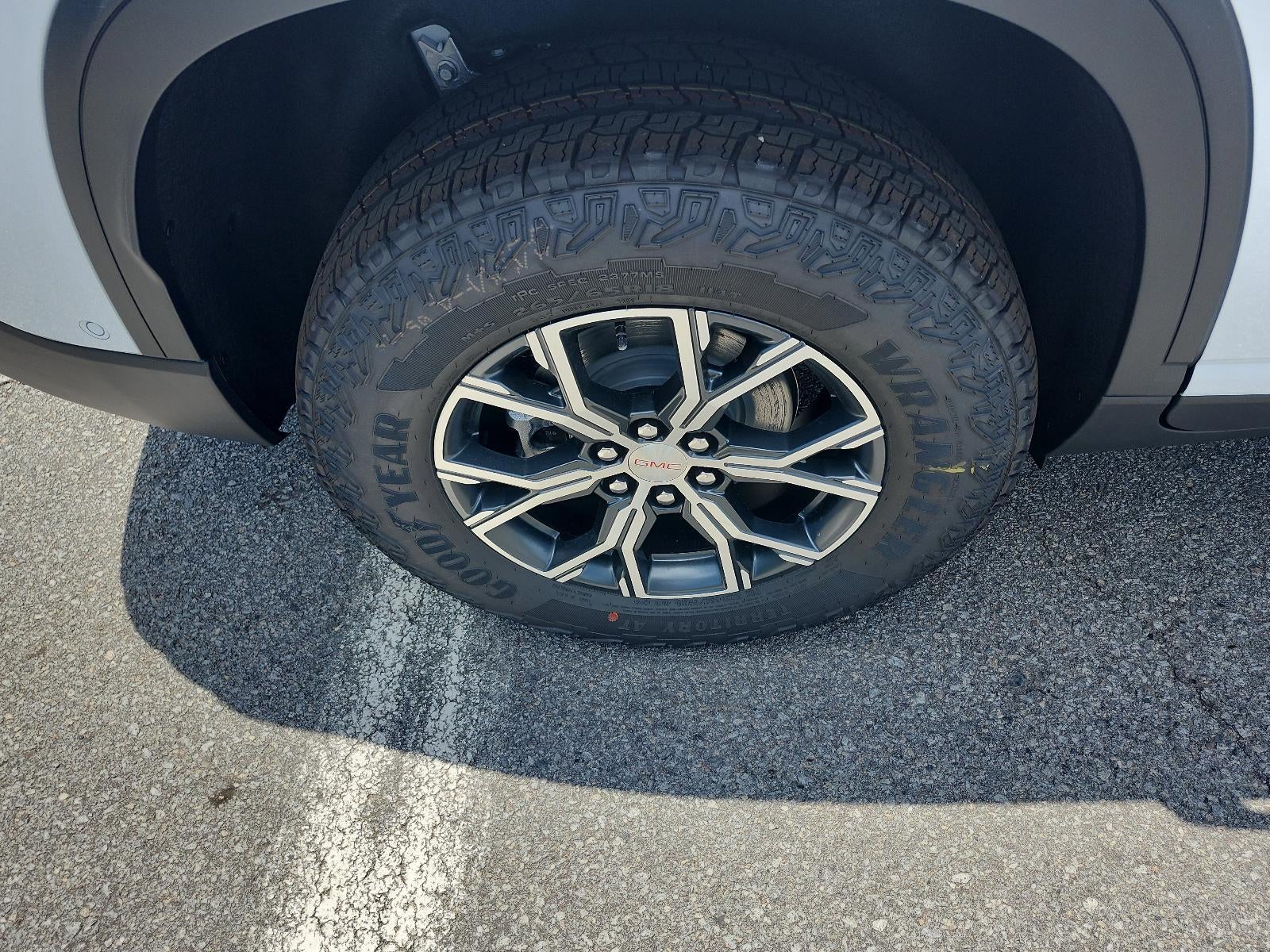 2026 GMC Acadia AWD AT4
