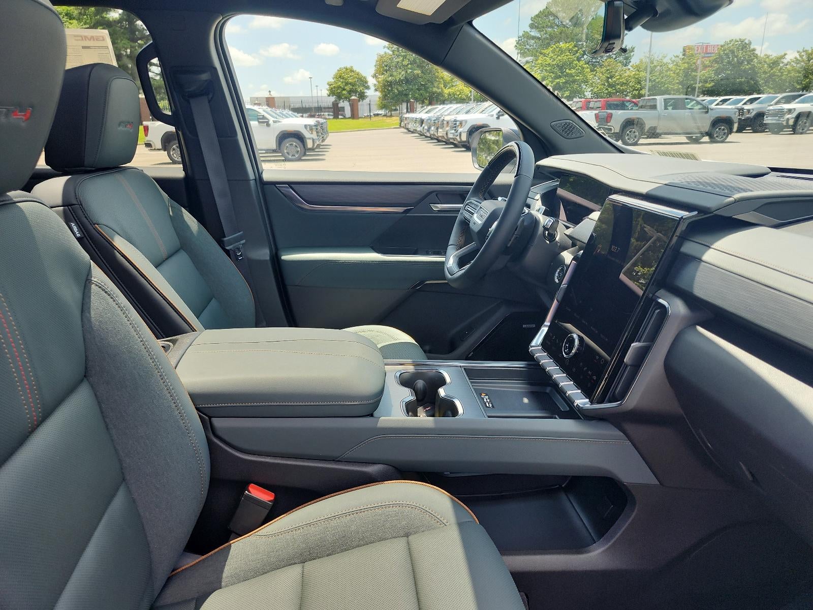 2026 GMC Acadia AT4 - Photo 6