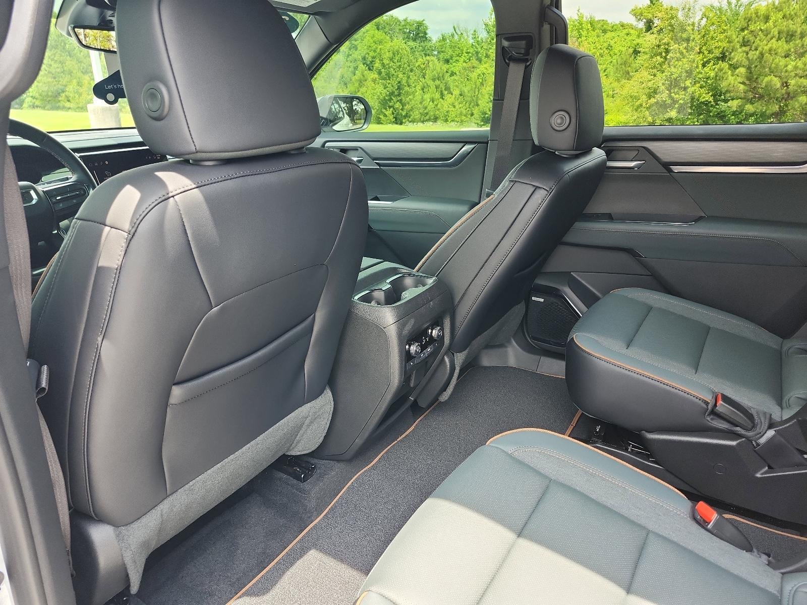 2026 GMC Acadia AWD AT4