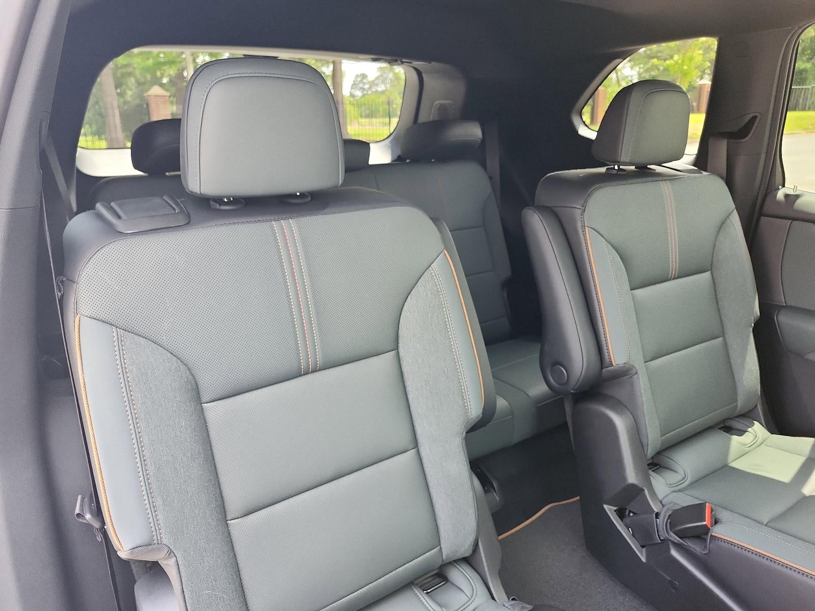 2026 GMC Acadia AT4 - Photo 9