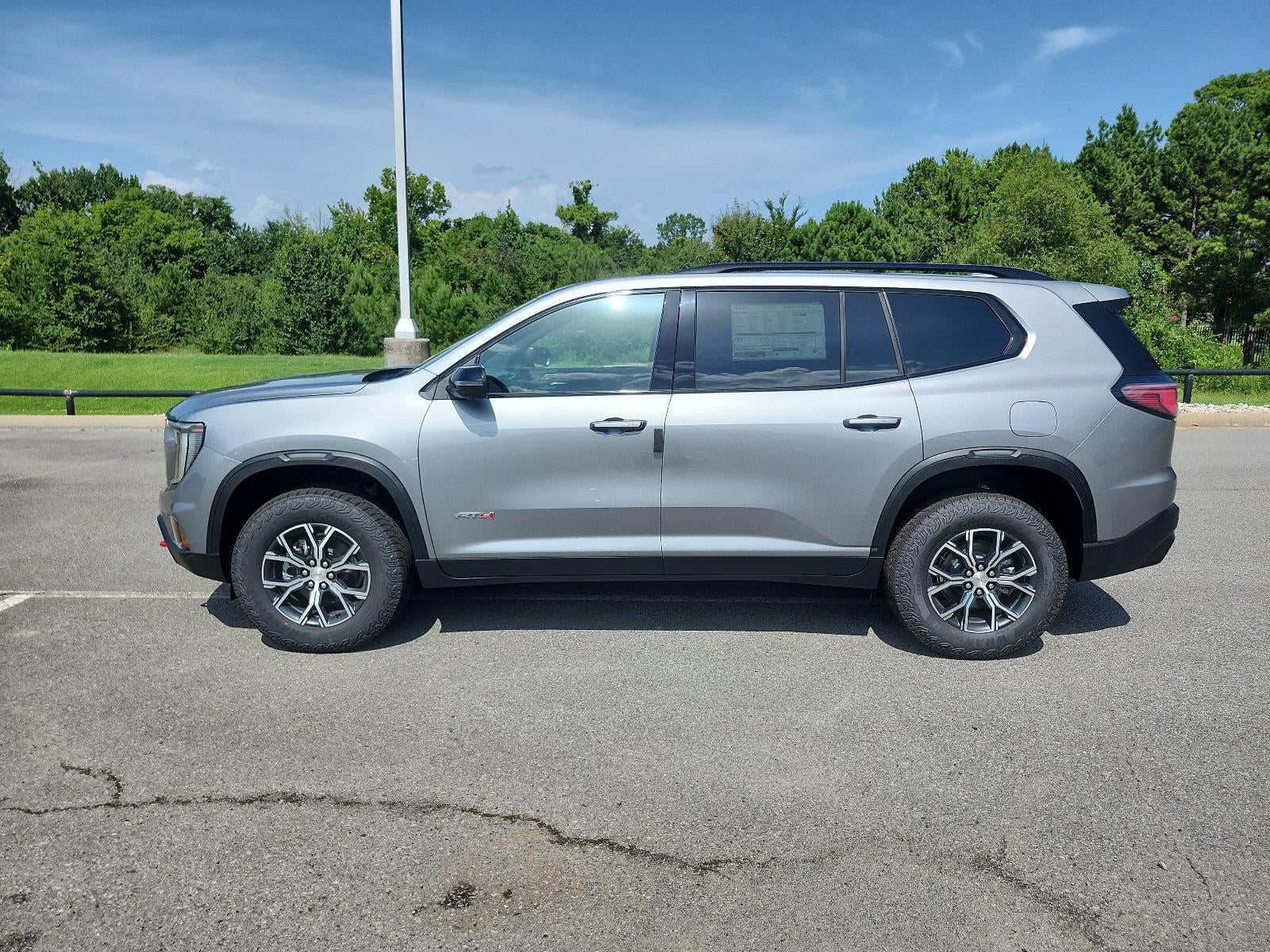 2026 GMC Acadia AWD AT4