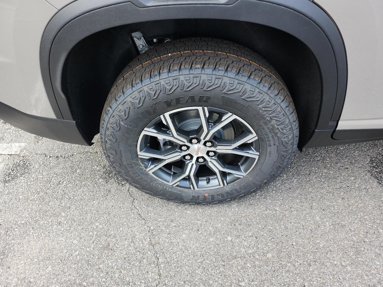 2026 GMC Acadia AWD AT4