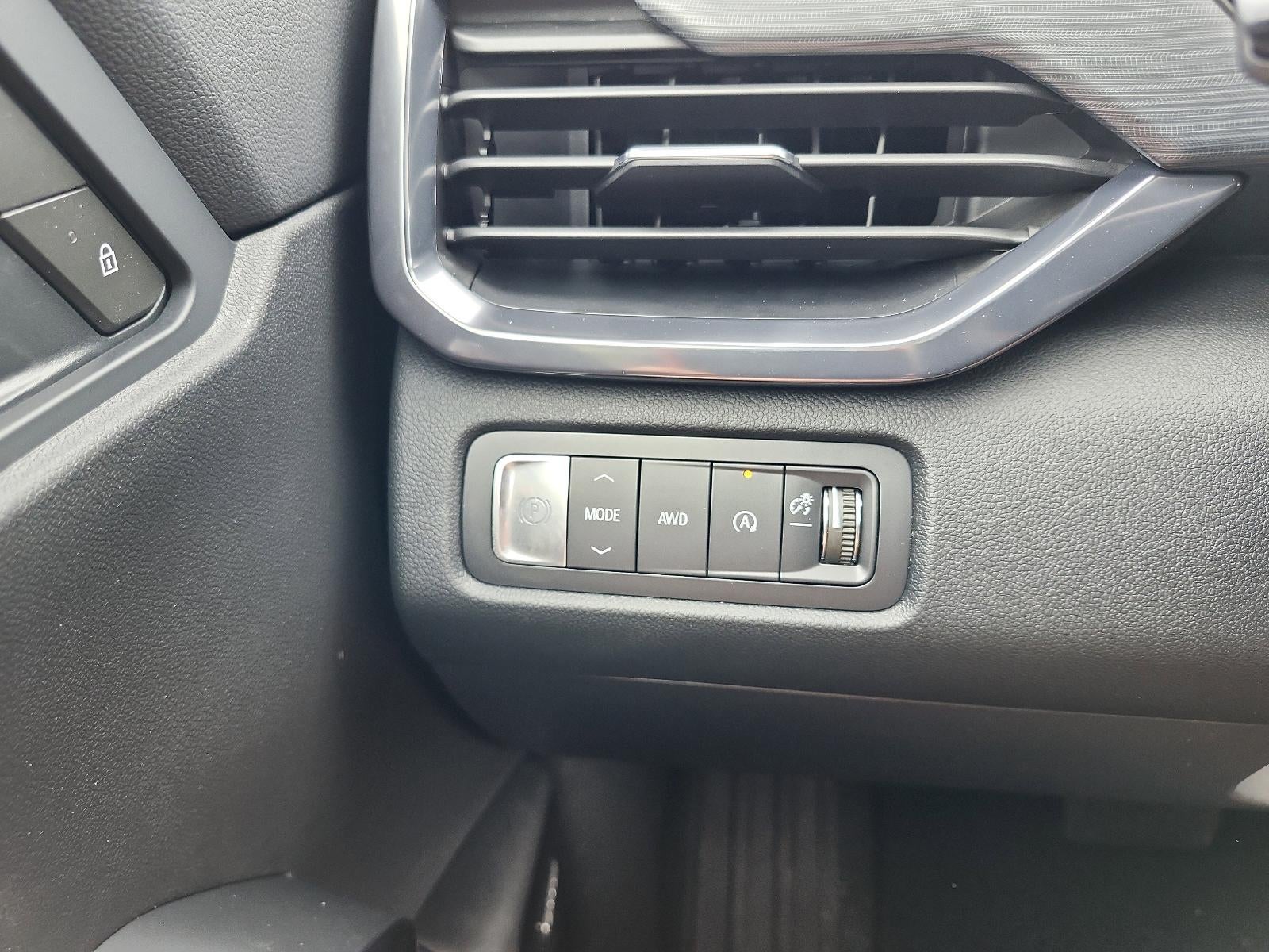 2026 GMC Acadia AWD AT4