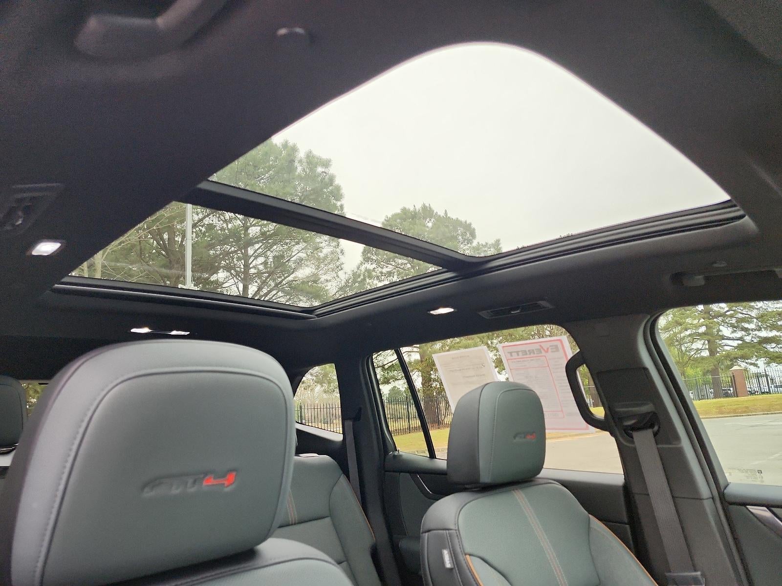 2025 GMC Acadia AWD AT4