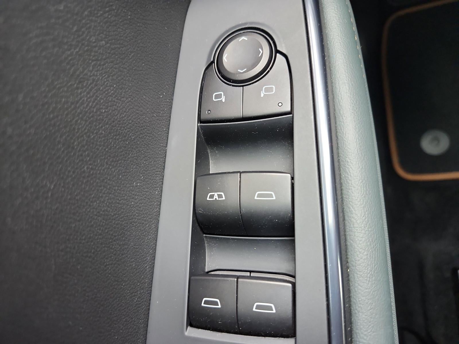 2025 GMC Acadia AWD AT4