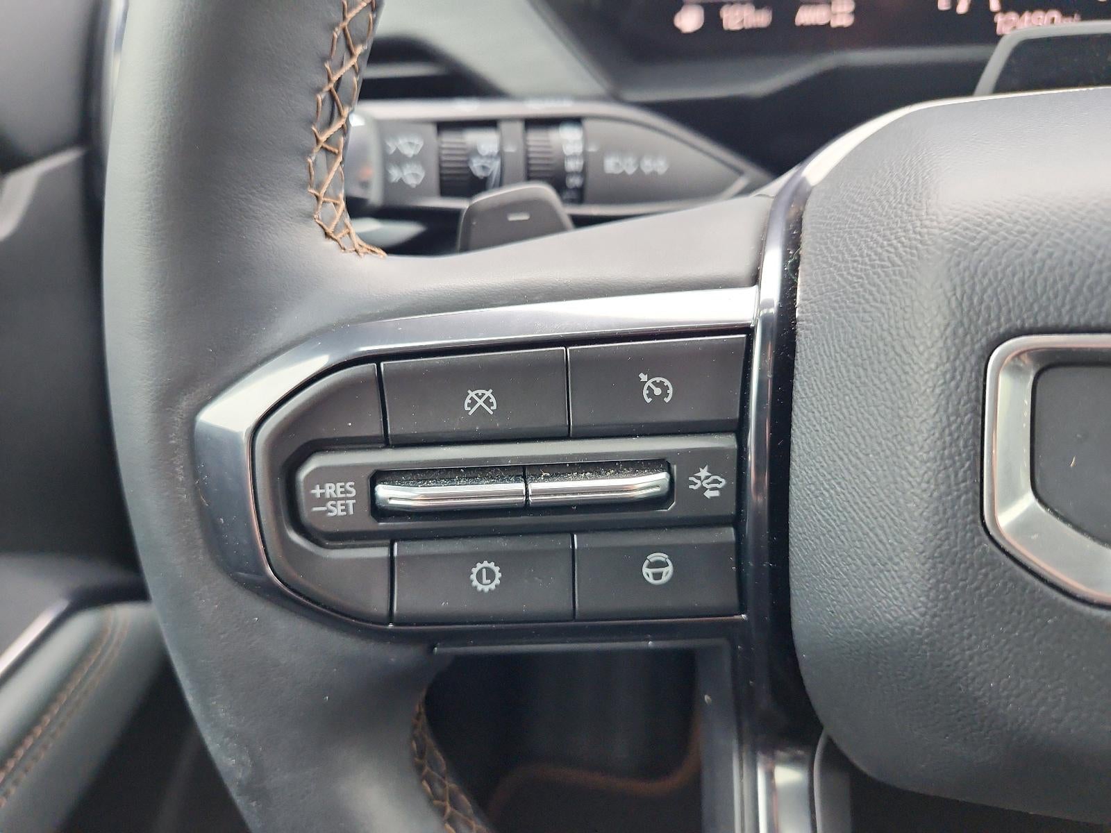 2025 GMC Acadia AWD AT4