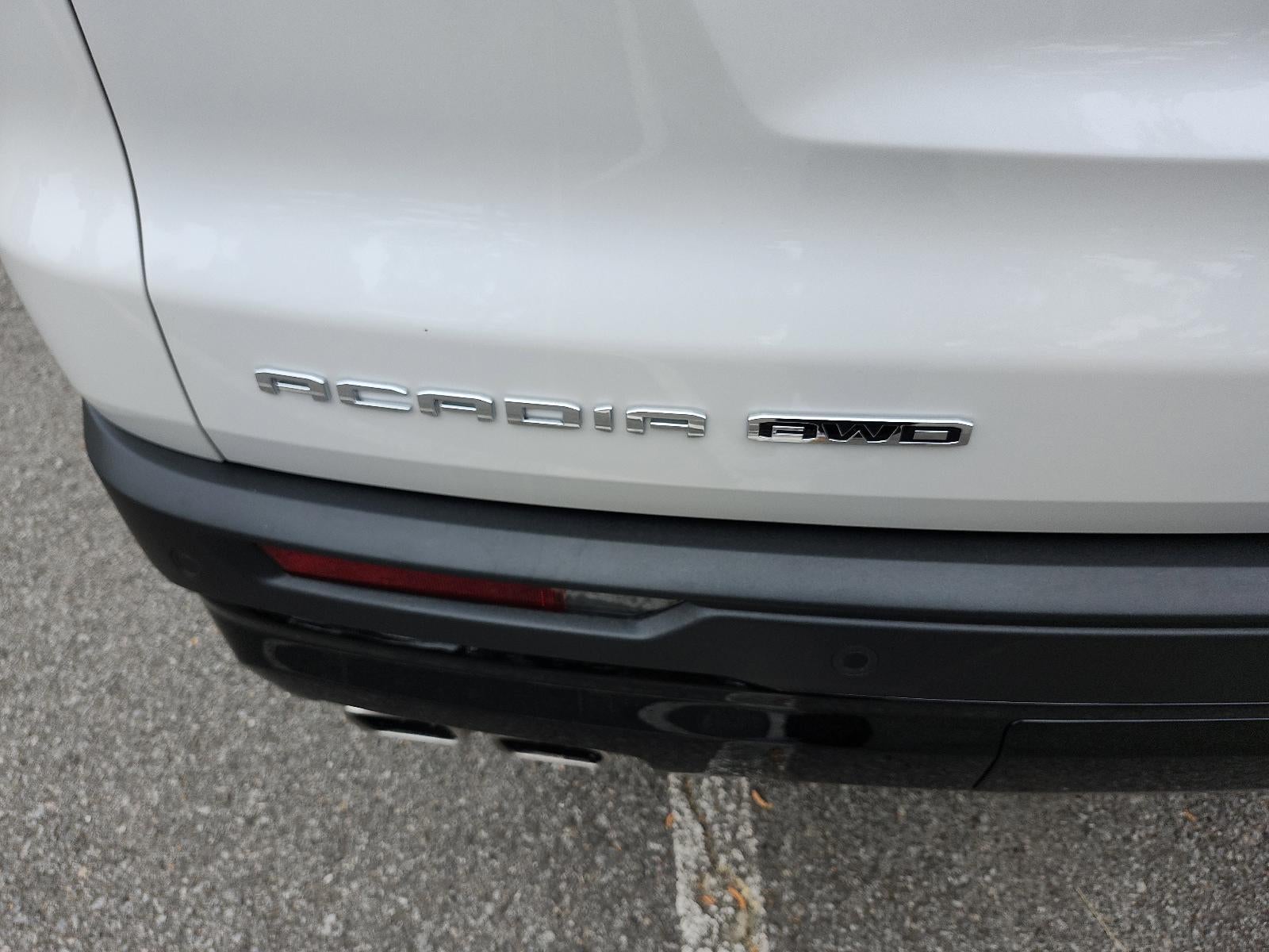 2025 GMC Acadia AWD AT4