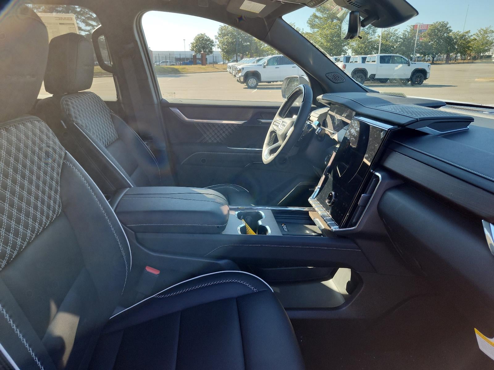 2026 GMC Acadia AWD Denali