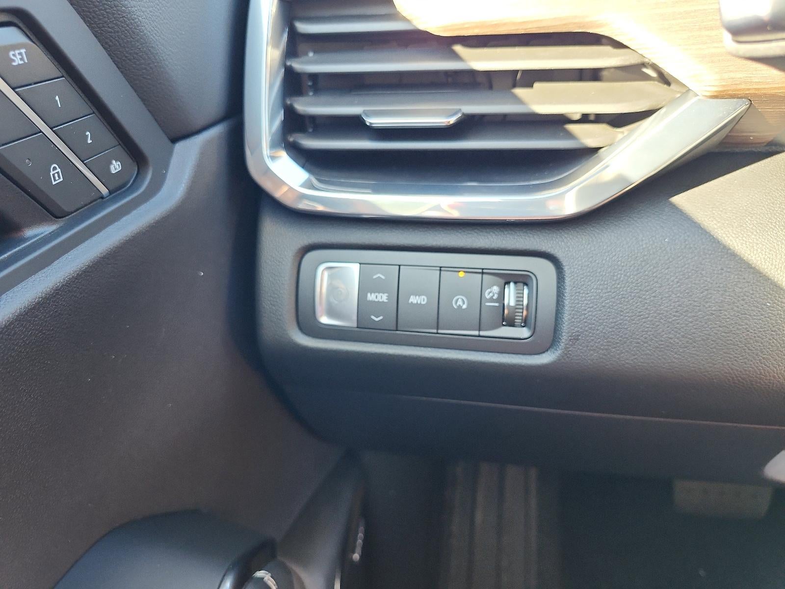 2026 GMC Acadia AWD Denali