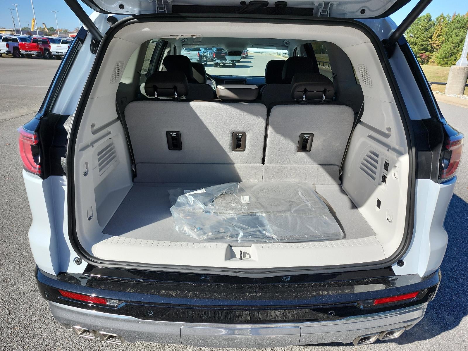 2026 GMC Acadia AWD Denali